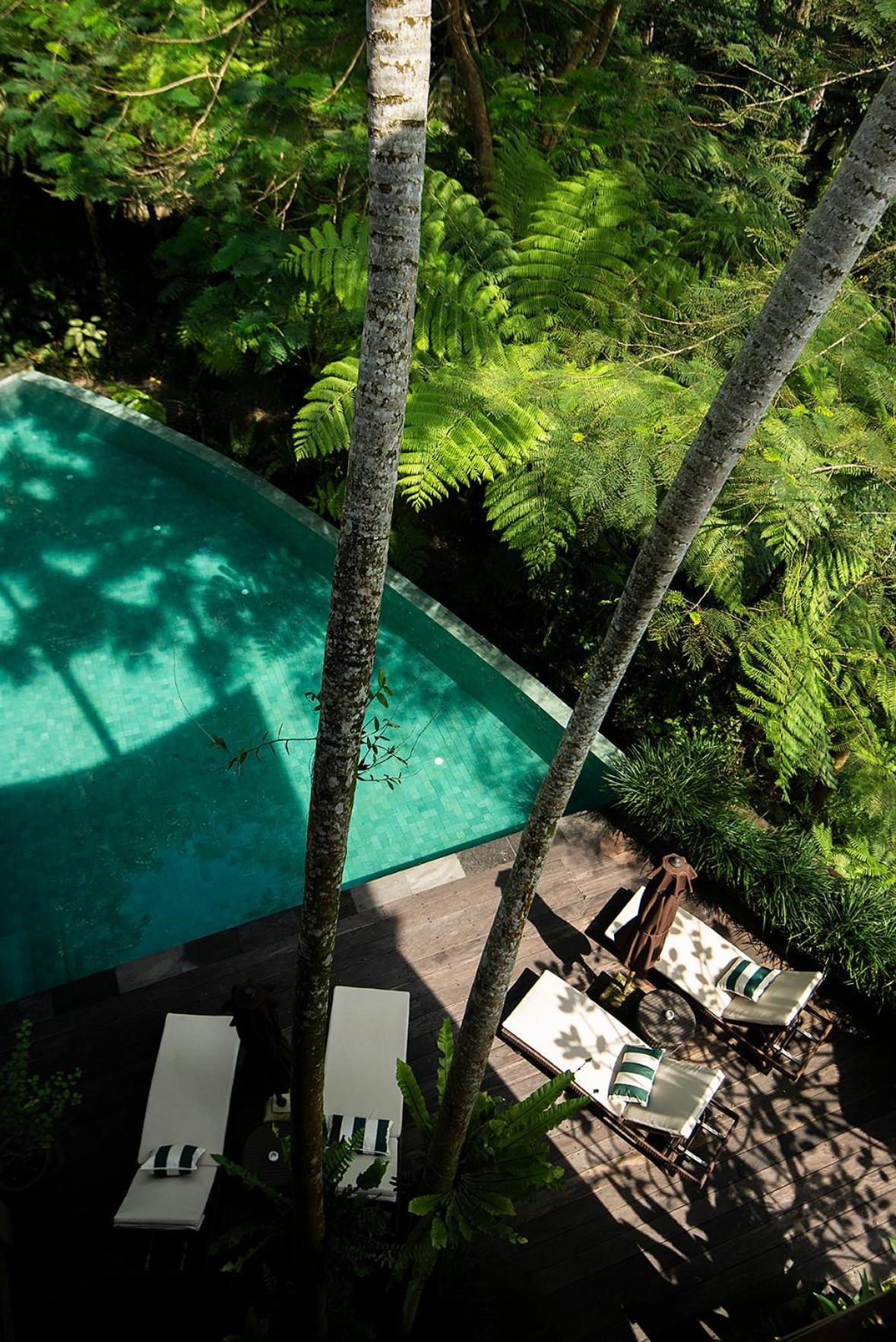 Villa Naga Putih