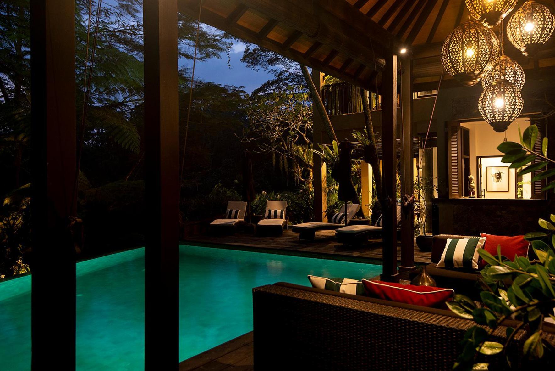 Villa Naga Putih