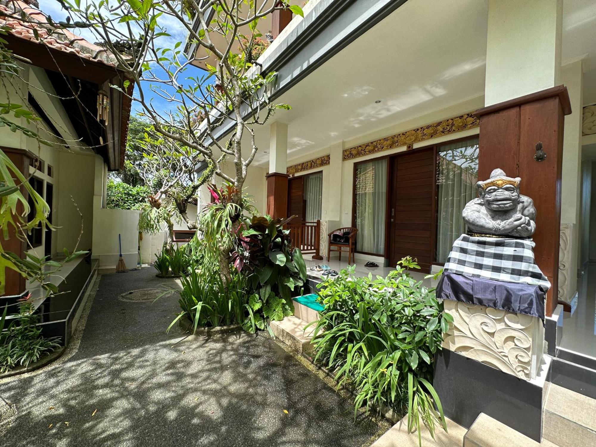 Brata Hotel Ubud (Bali)