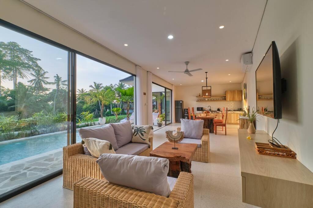 Newly! 2br Modern Close To Center Villa
