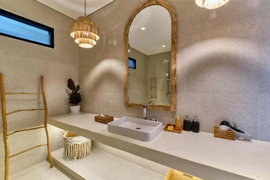 Villa Newly! 2br Modern Close To Center Ubud (Bali)