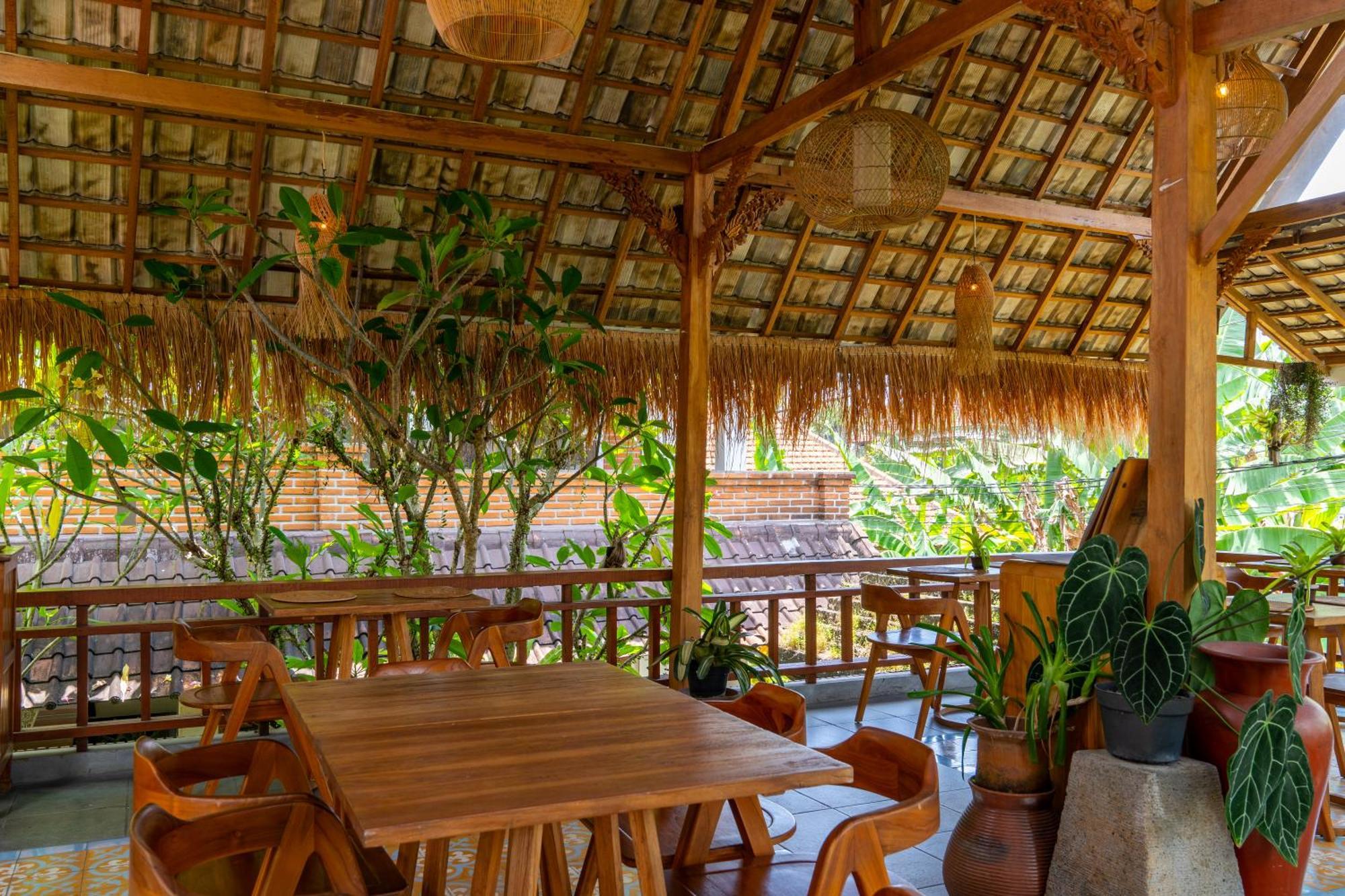 Kausala Bisma Guest house