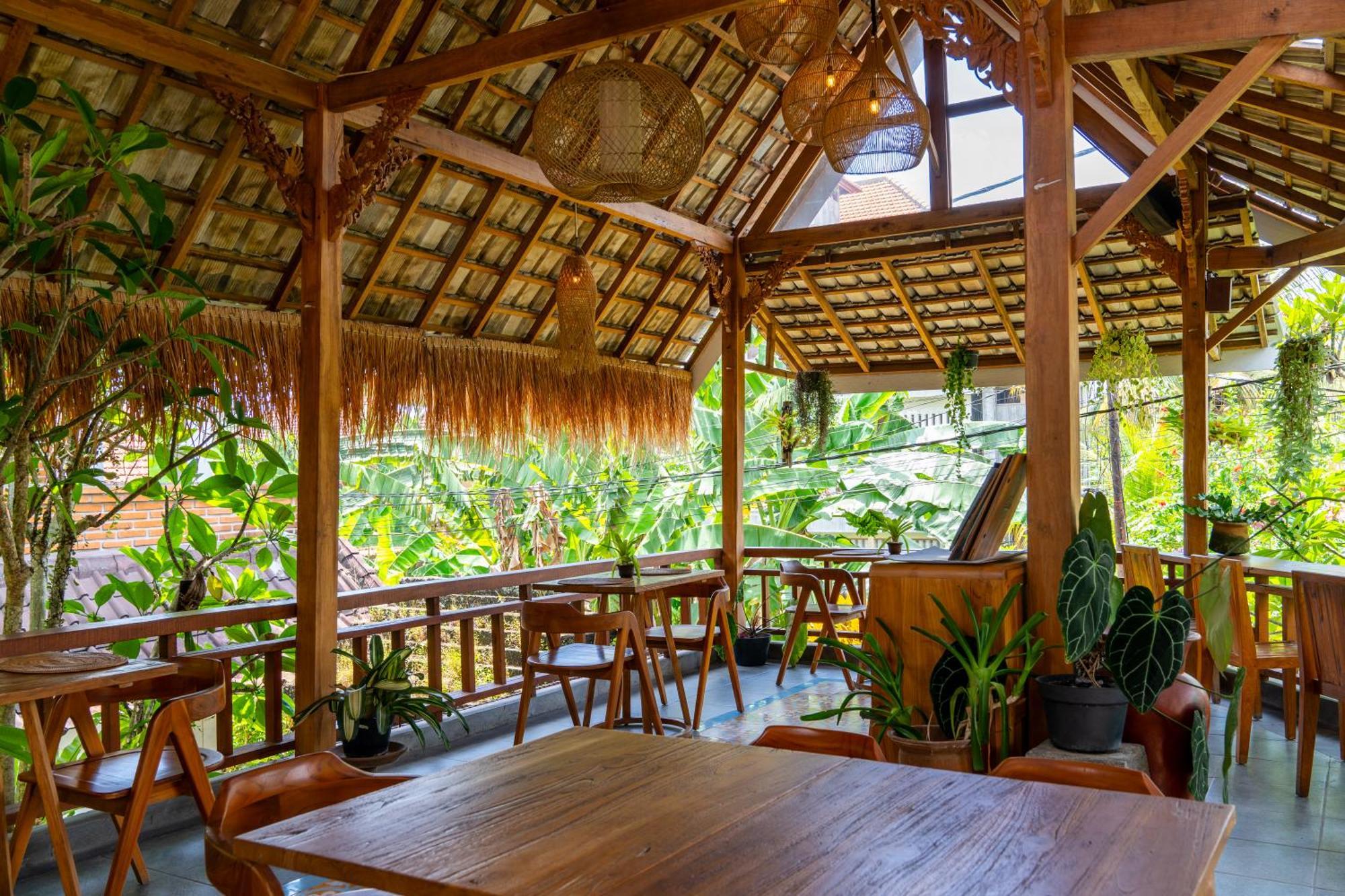 Kausala Bisma Guest house *