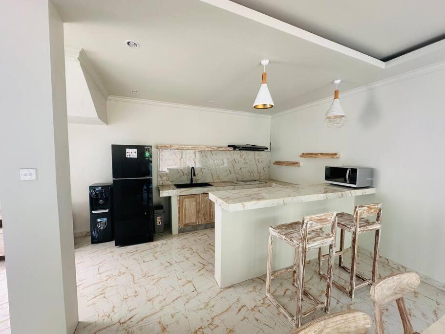 2 Bedroom Lodtunduh *
