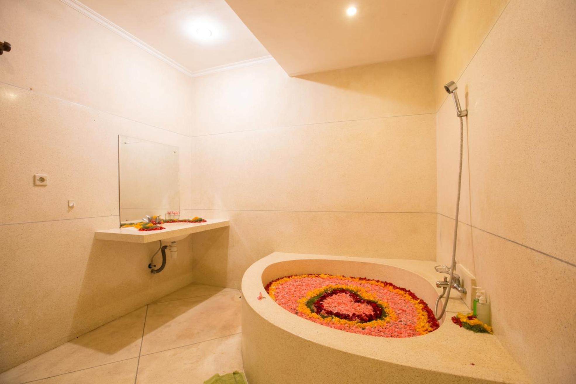Mandi Hotel Ubud (Bali)