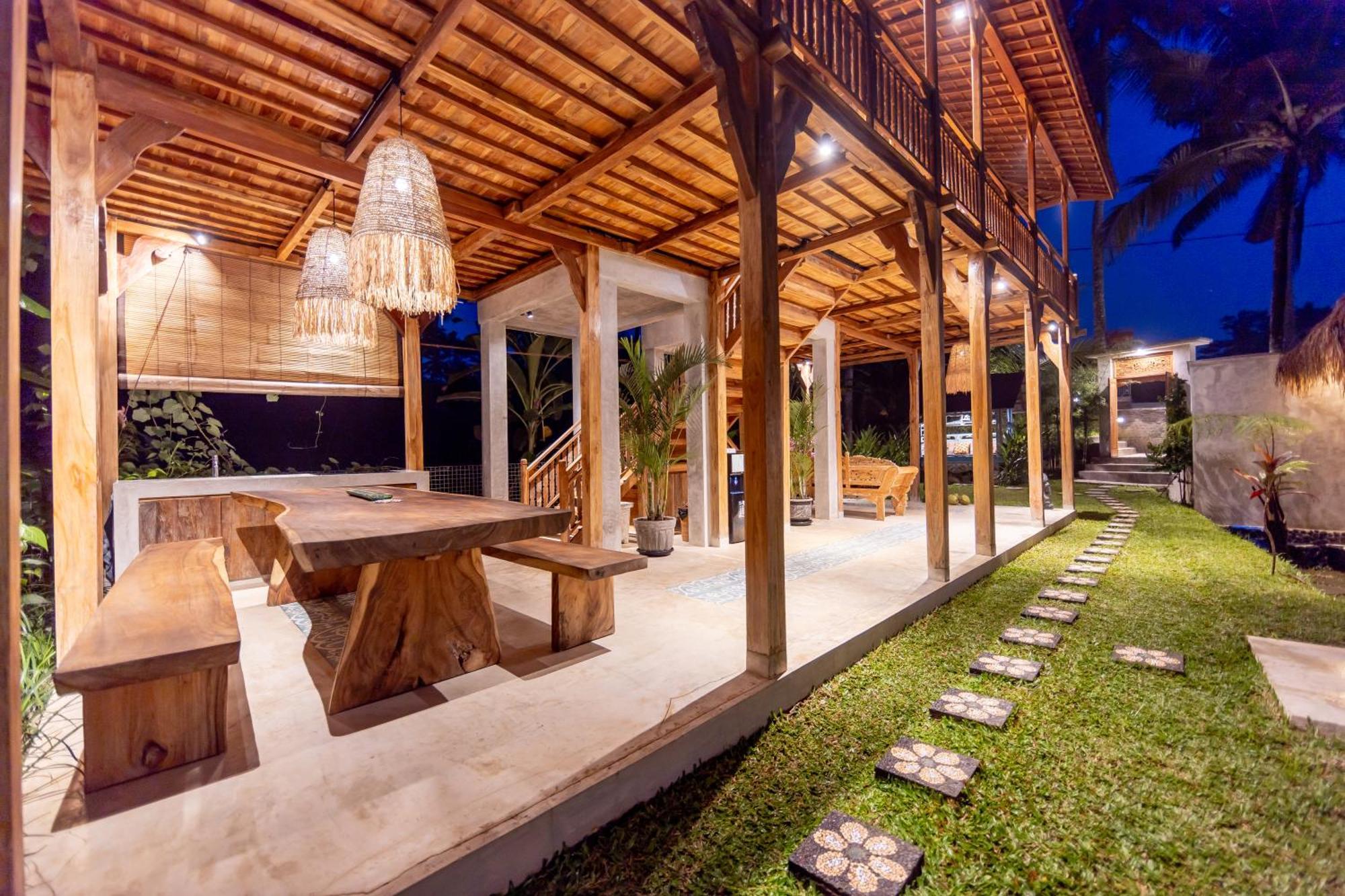 Rumah Guci *