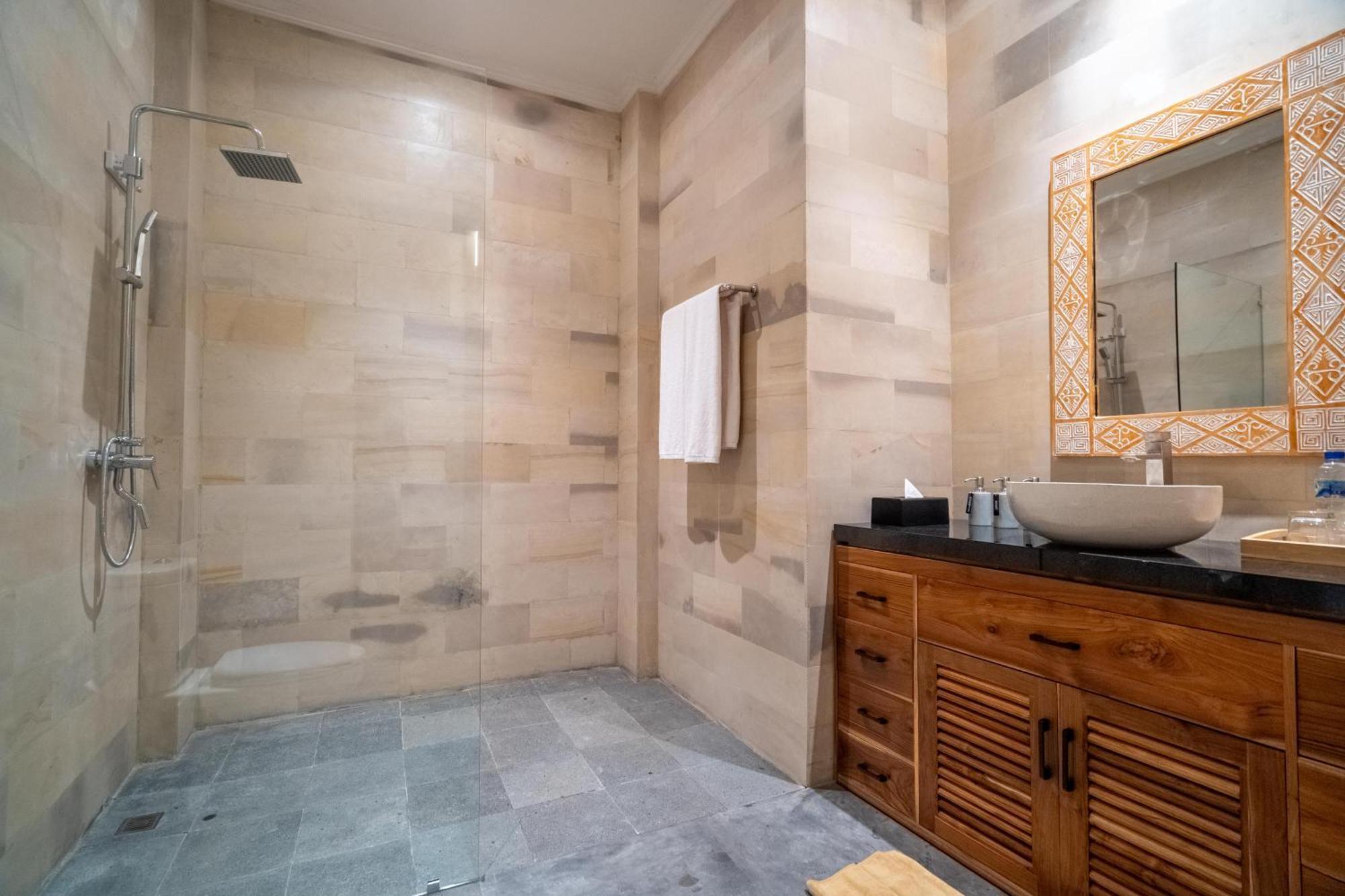 Viandra Villa *