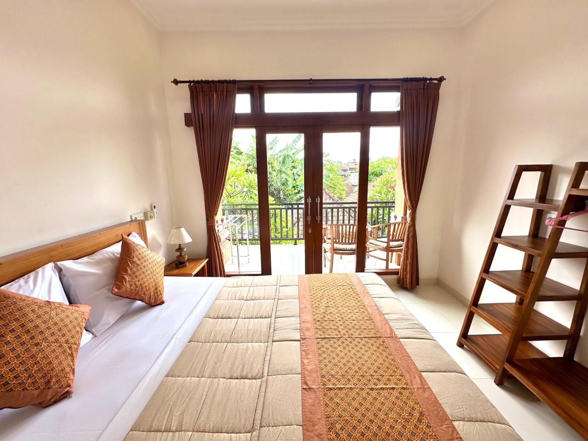 Guest house Naeera