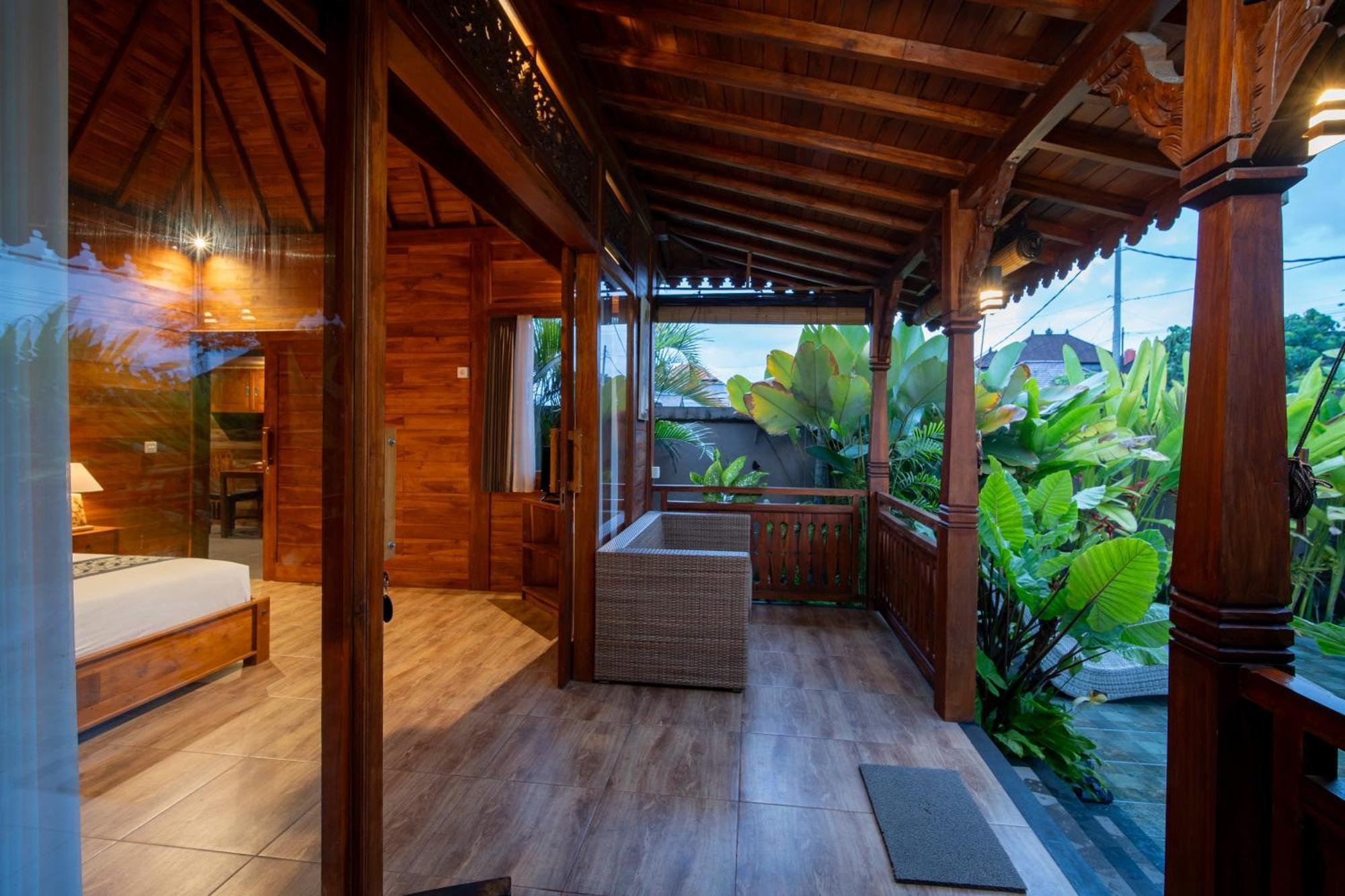 Pertiwi Uma Sari Villa *