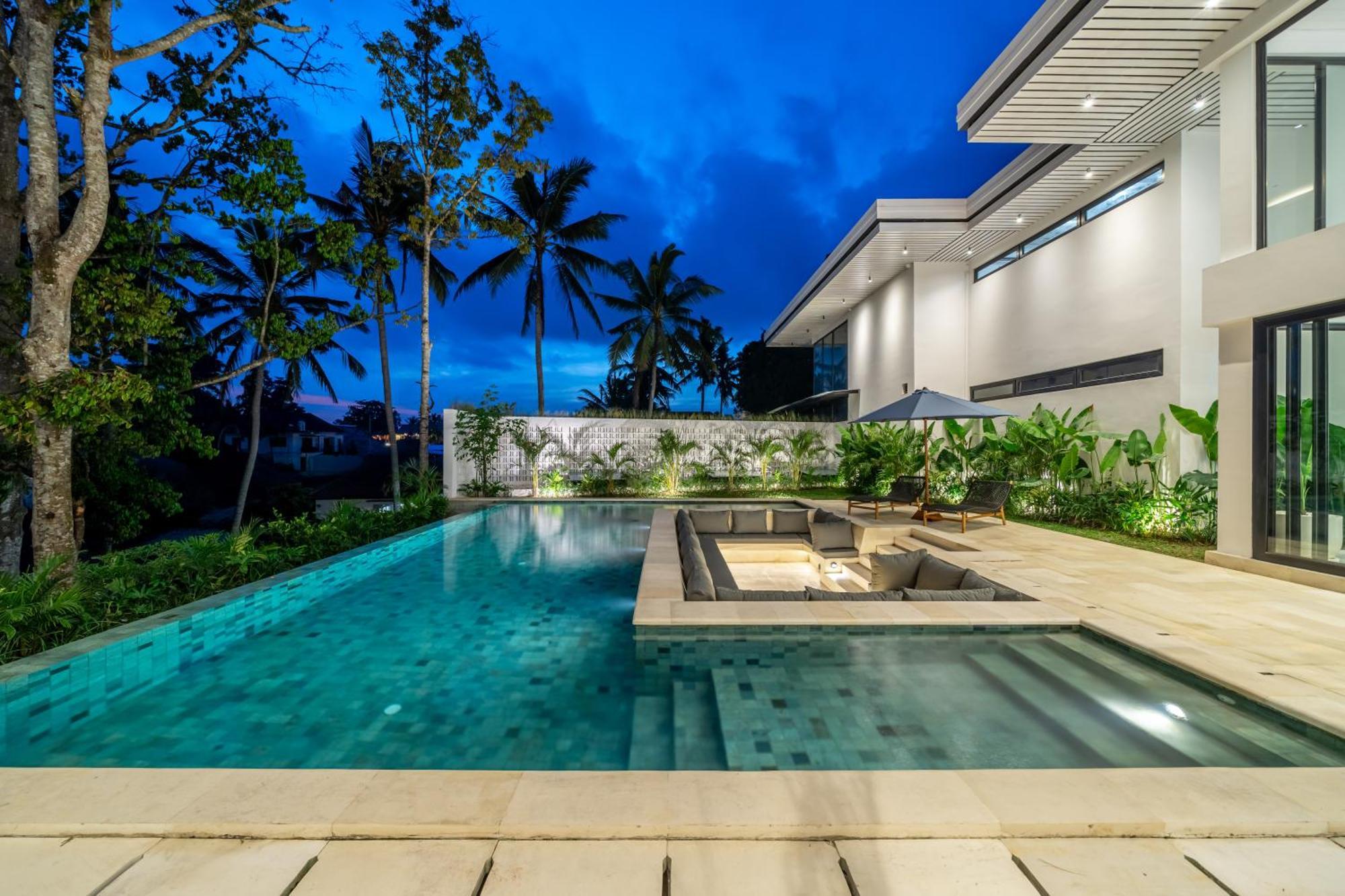 Villa Stunning New With Expansive Living And Jaw-dropping Views! *