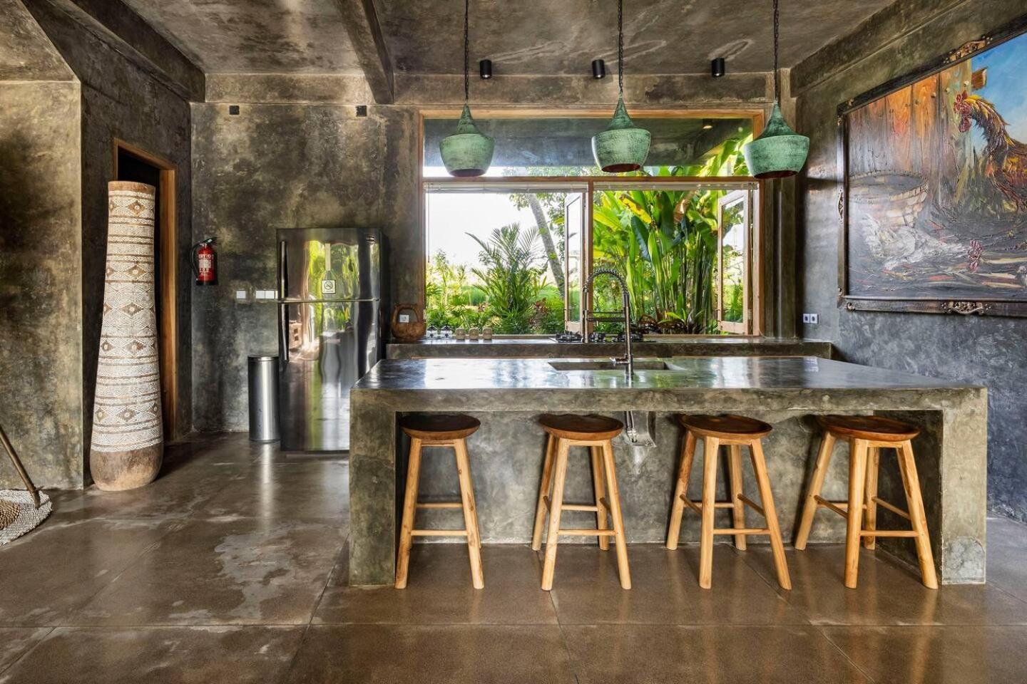 Secluded Jungle Getaway *