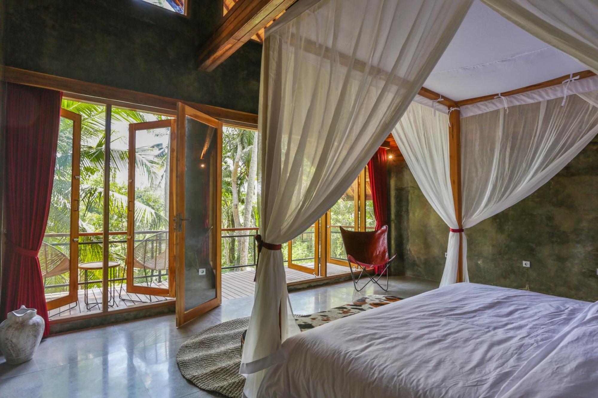 Secluded Jungle Getaway Villa *