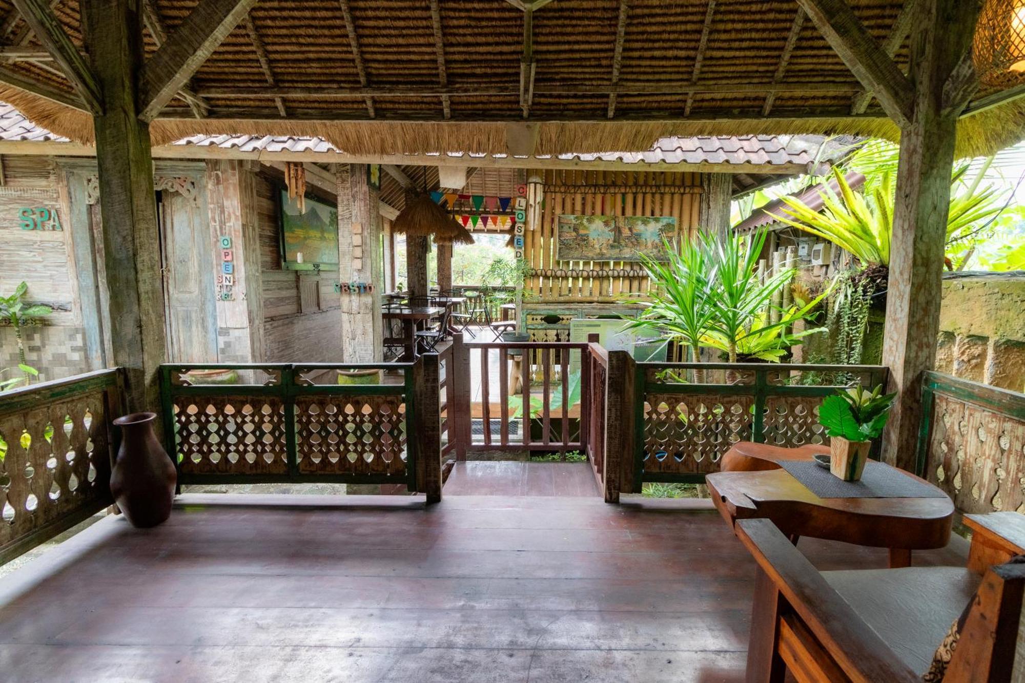 Royal Jj & Taman percutian Ubud (Bali)