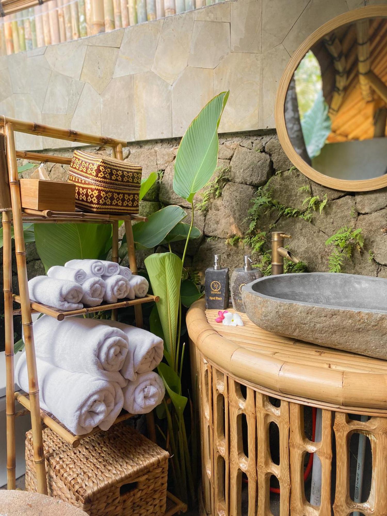 Wahem Eco Bamboo - Magical Bamboo House Bali Villa *