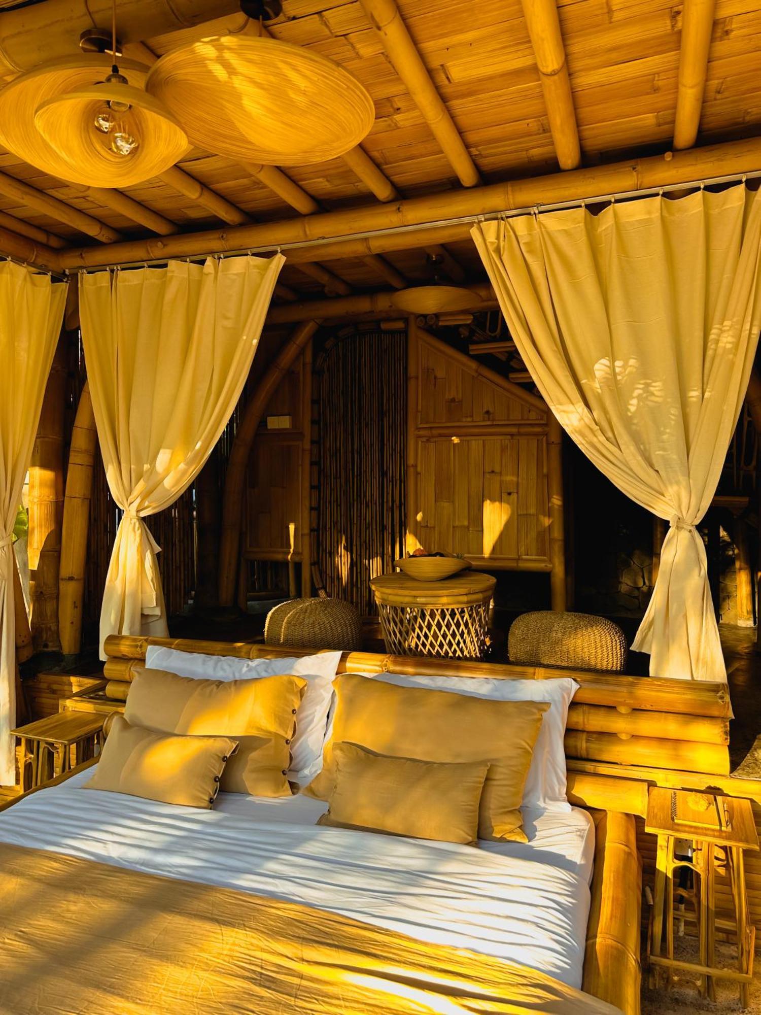 Wahem Eco Bamboo - Magical Bamboo House Bali Villa *