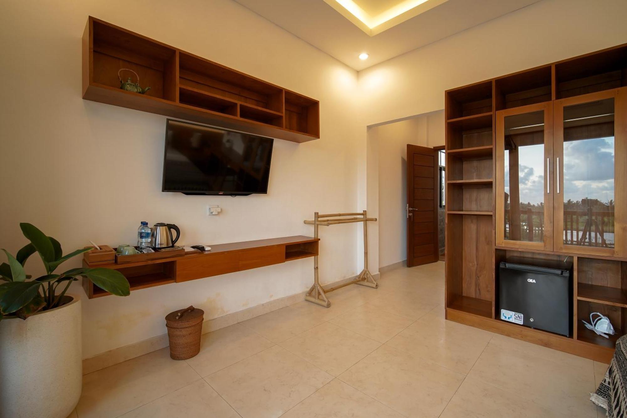 Bed & Breakfast Wakasuta House *