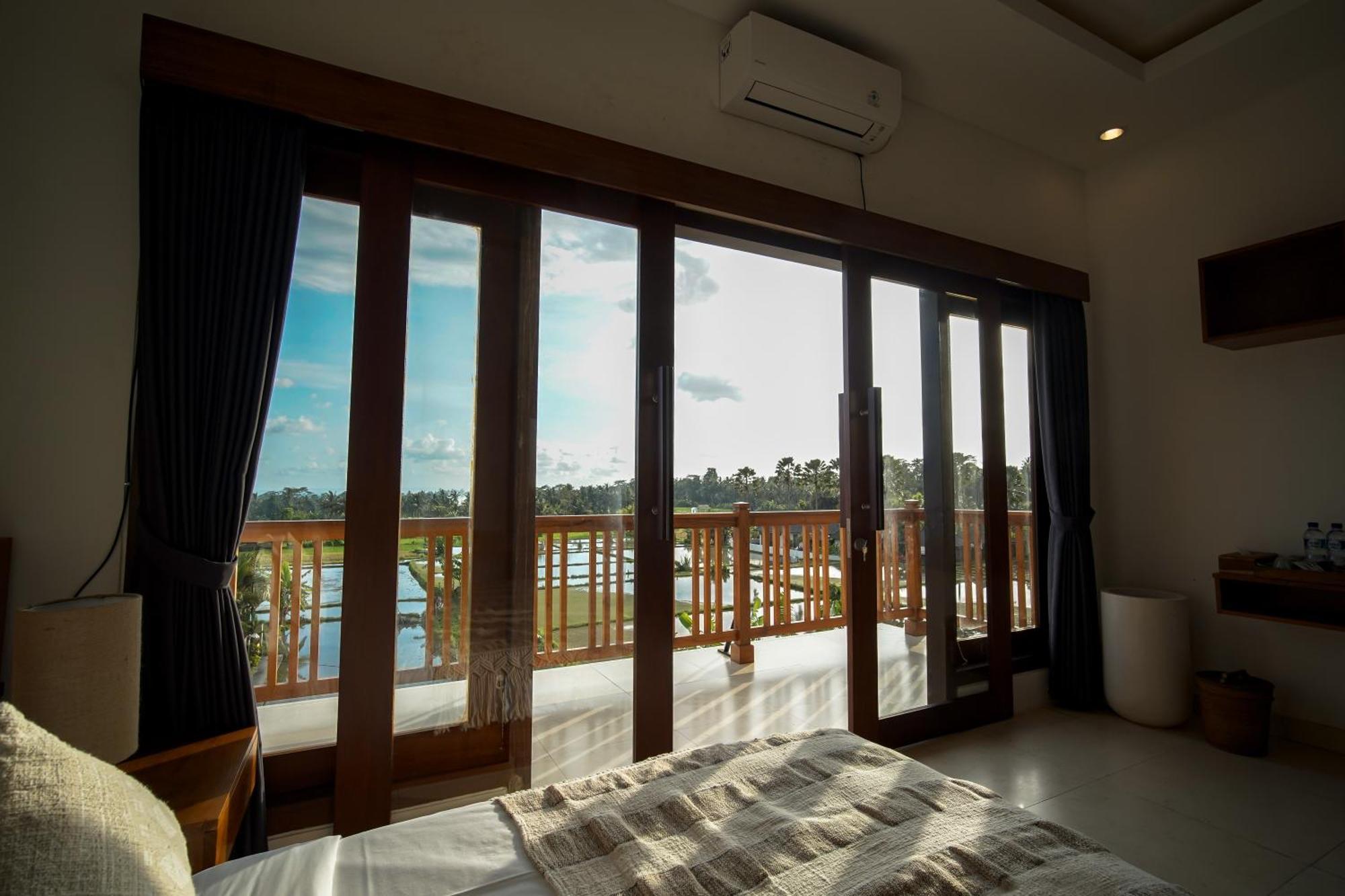 Bed & Breakfast Wakasuta House