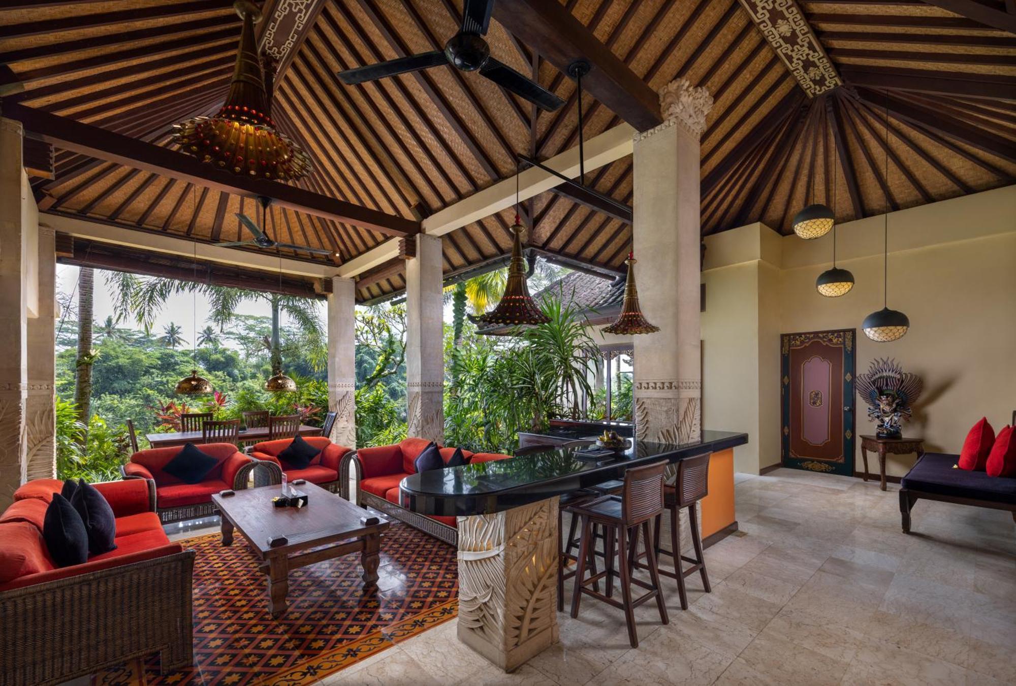 Vila Bidadari Private & Retreat *