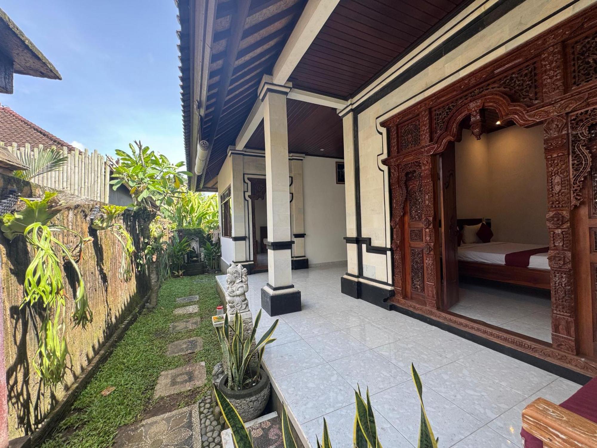 Vina Guest house *