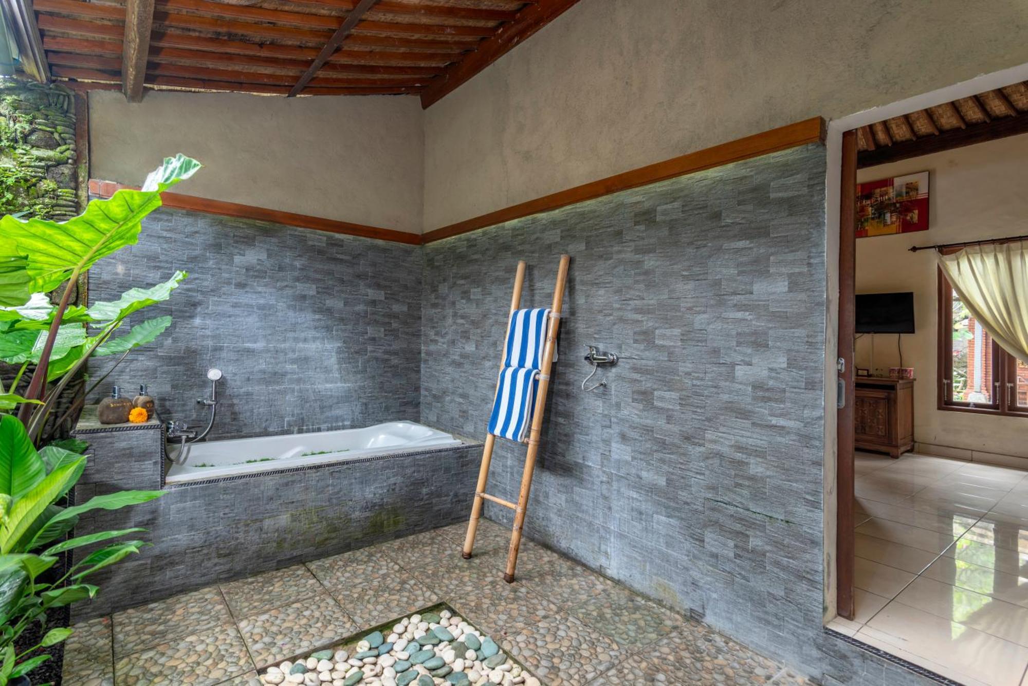 The Alus And Holiday park Ubud (Bali)