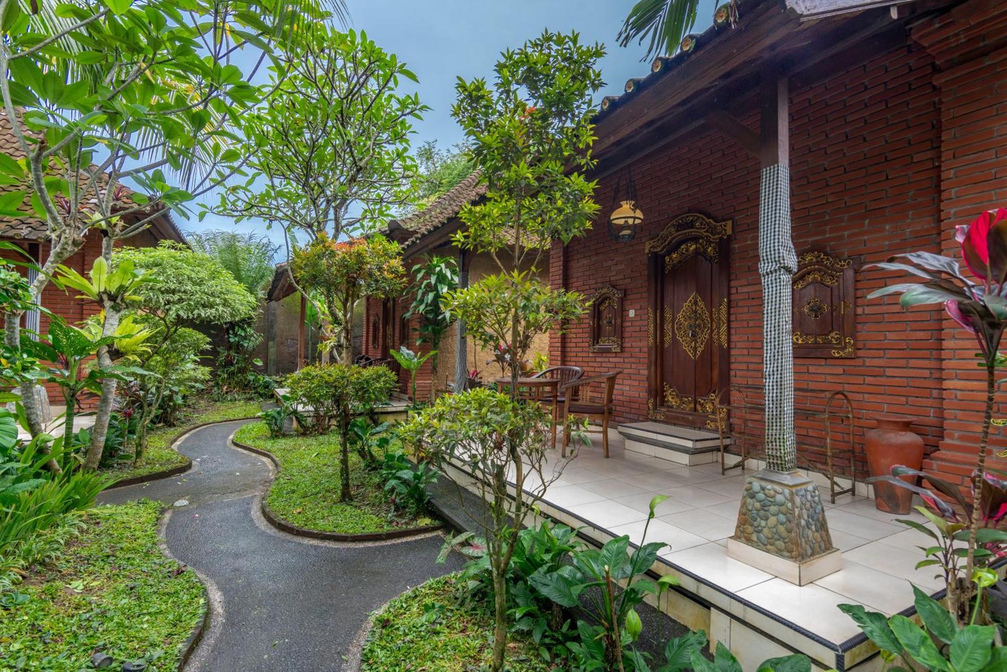 Holiday park The Alus And Ubud (Bali)