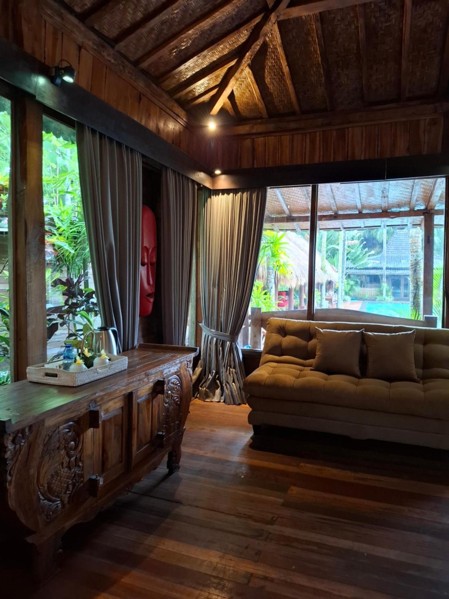 Villa Virgin Tirta Tawar *