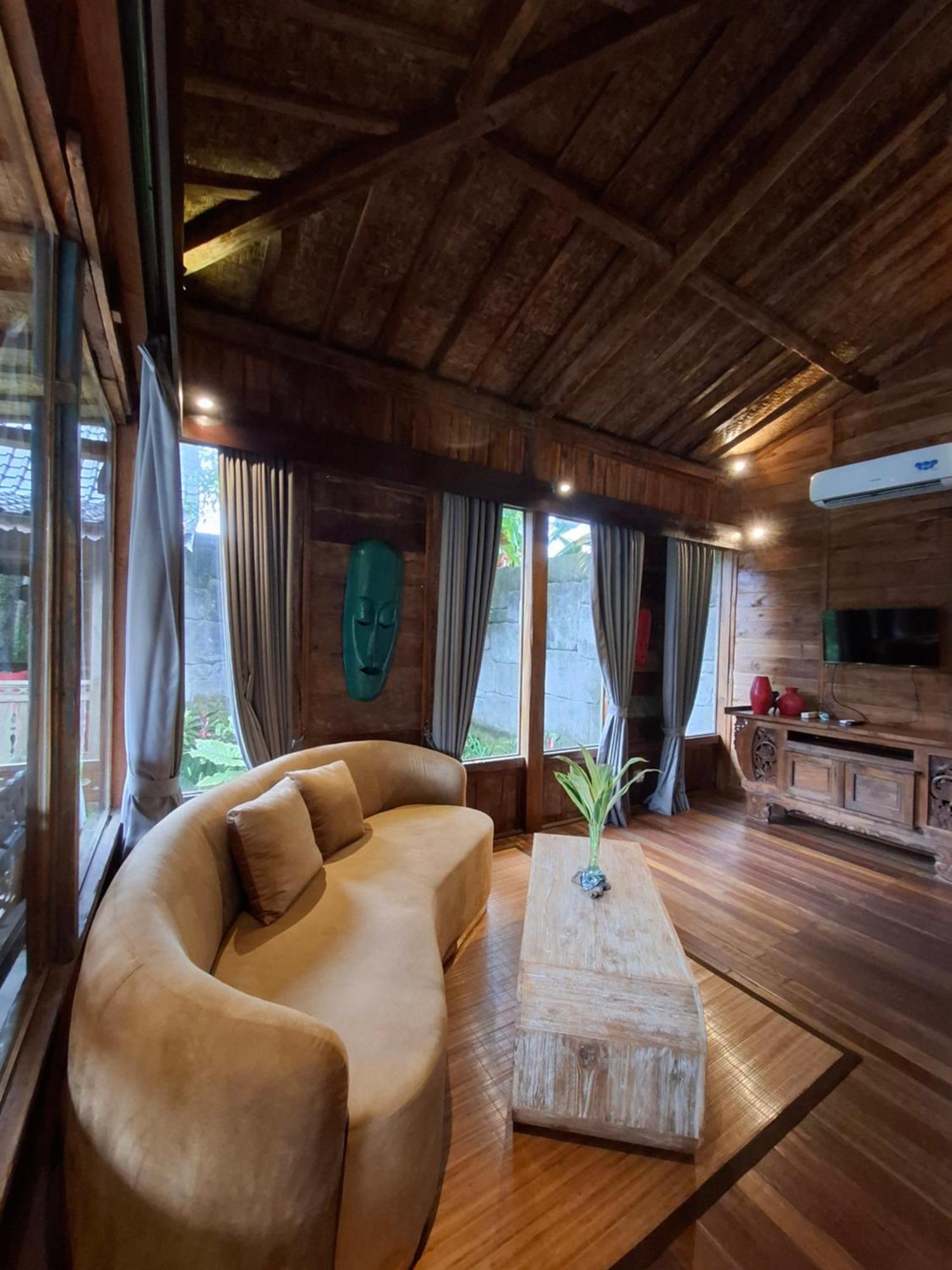 Virgin Tirta Tawar Villa *