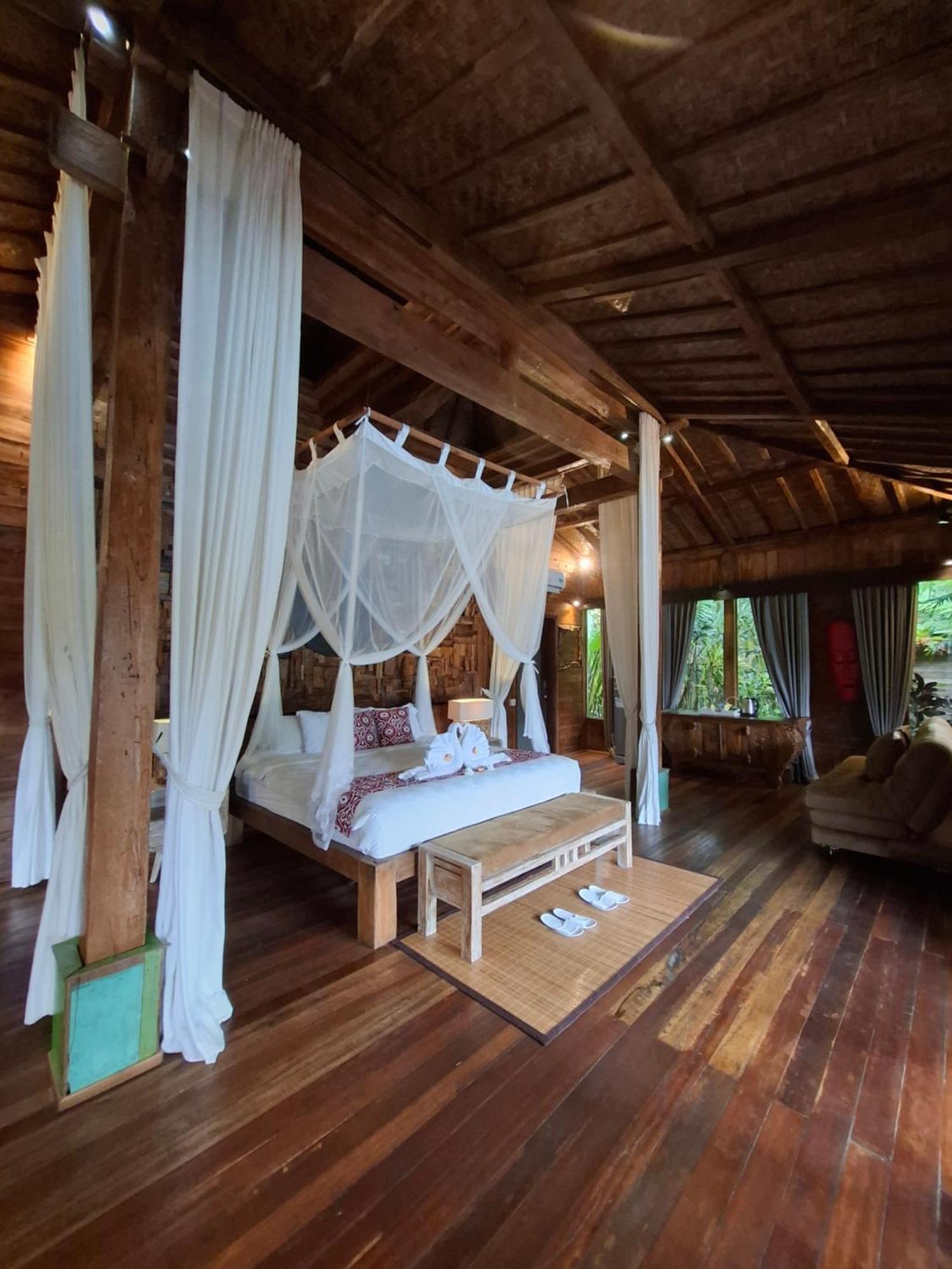 Virgin Tirta Tawar Villa Ubud (Bali)