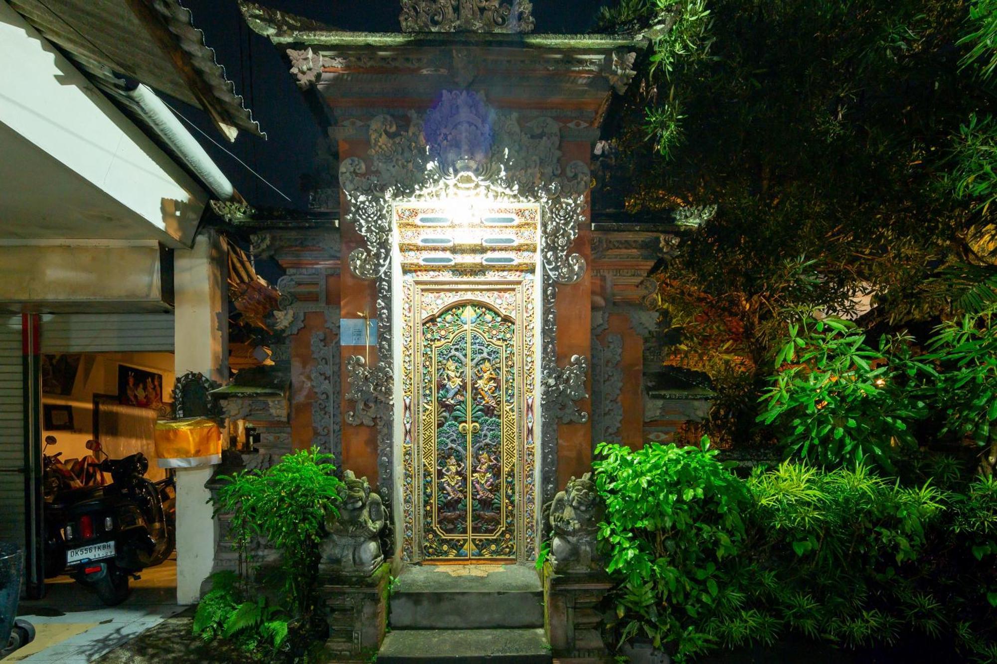 Rahayu Hanoman 3*