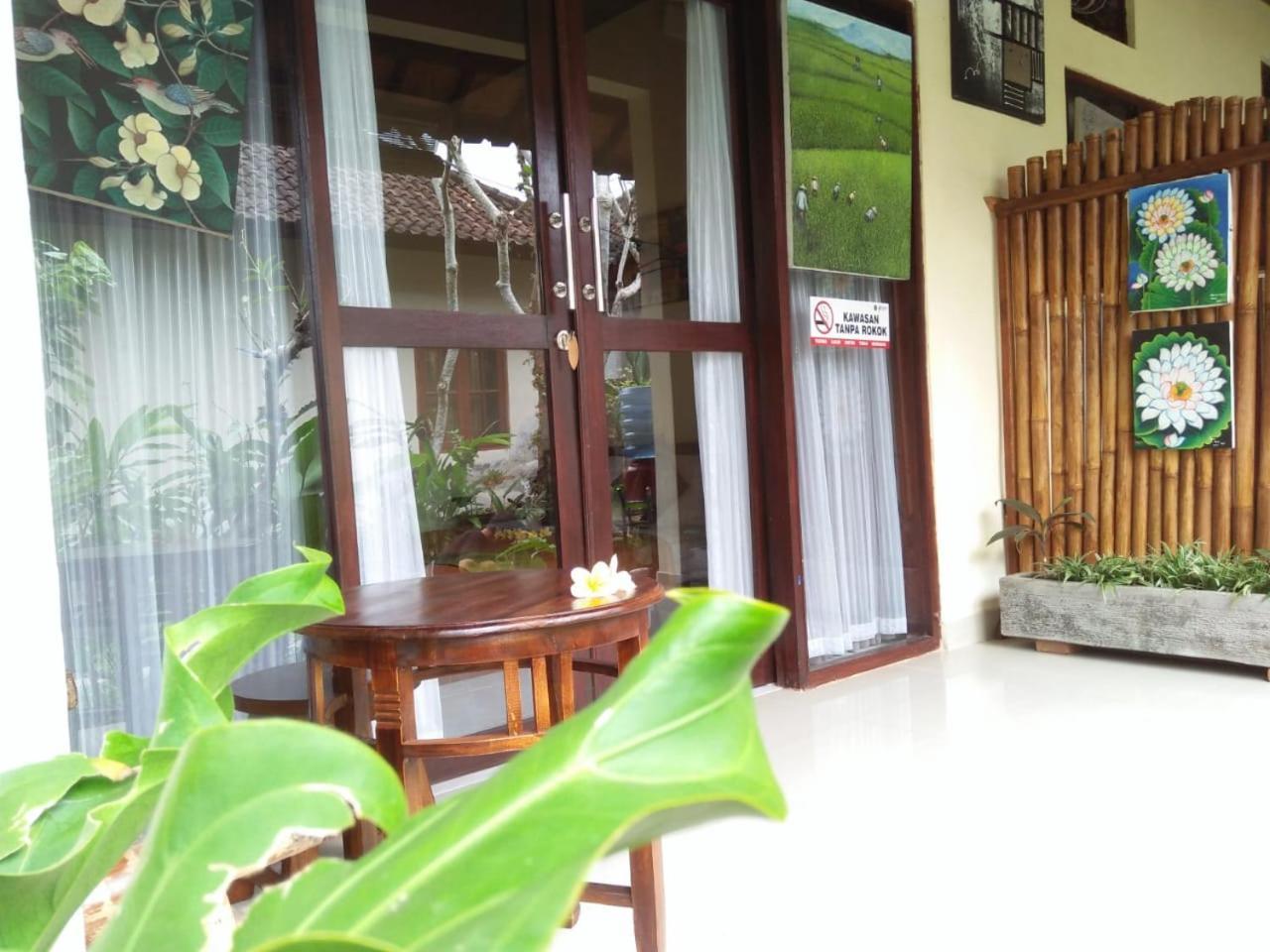 Lionk Bali House Bed & Breakfast