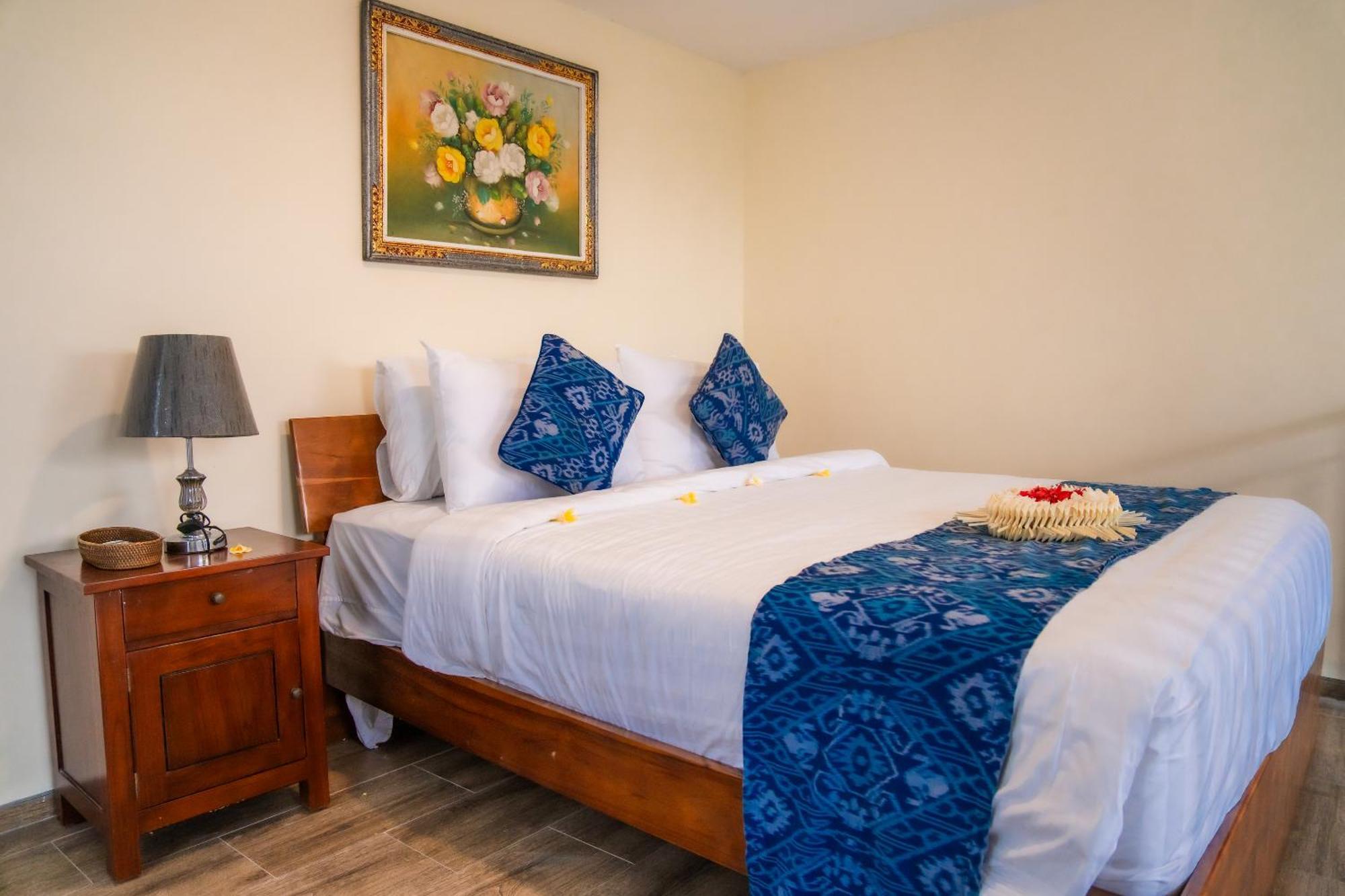 Niniku Hotel 3*