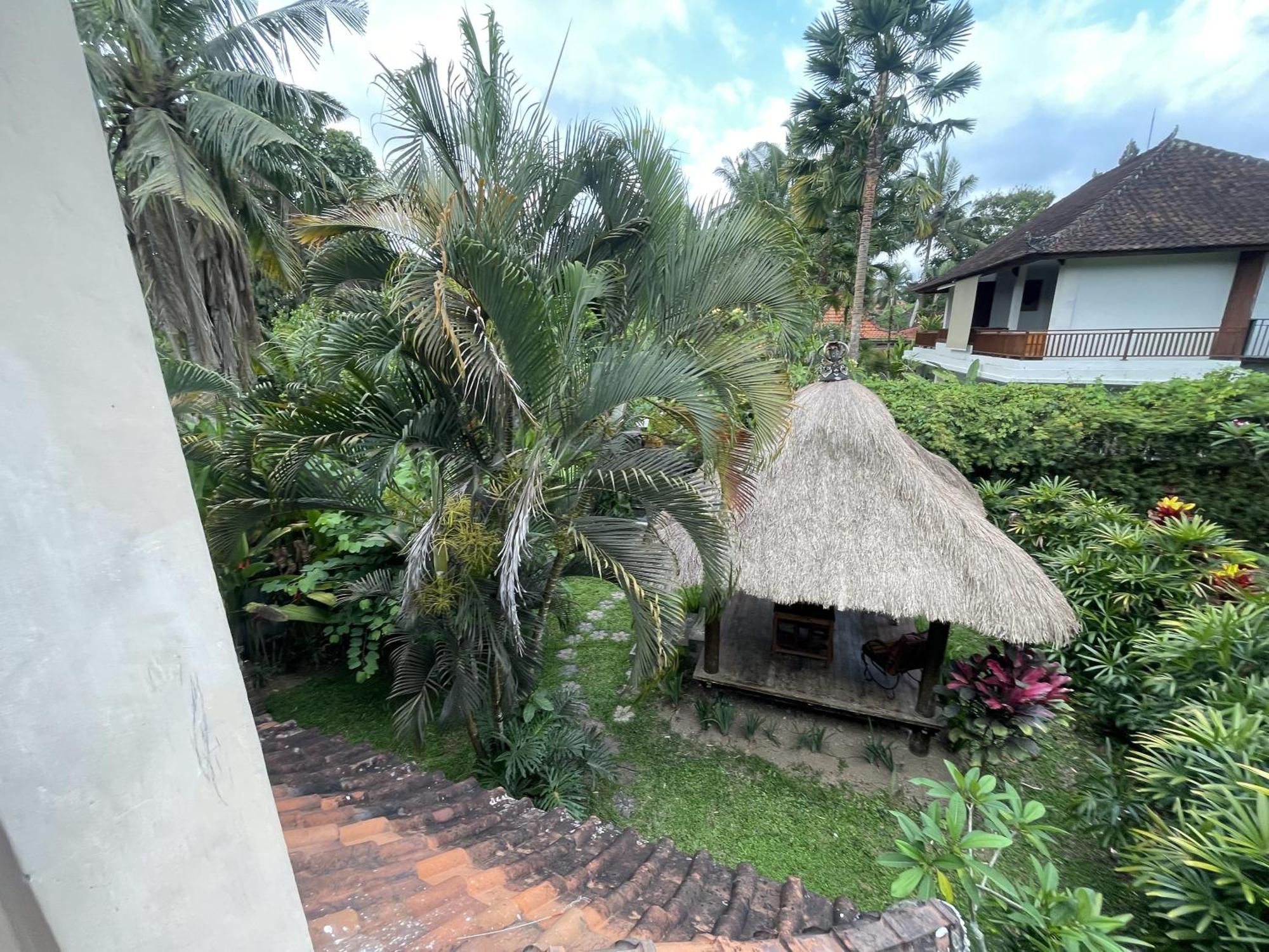 Lodge Taman Lituhayu *