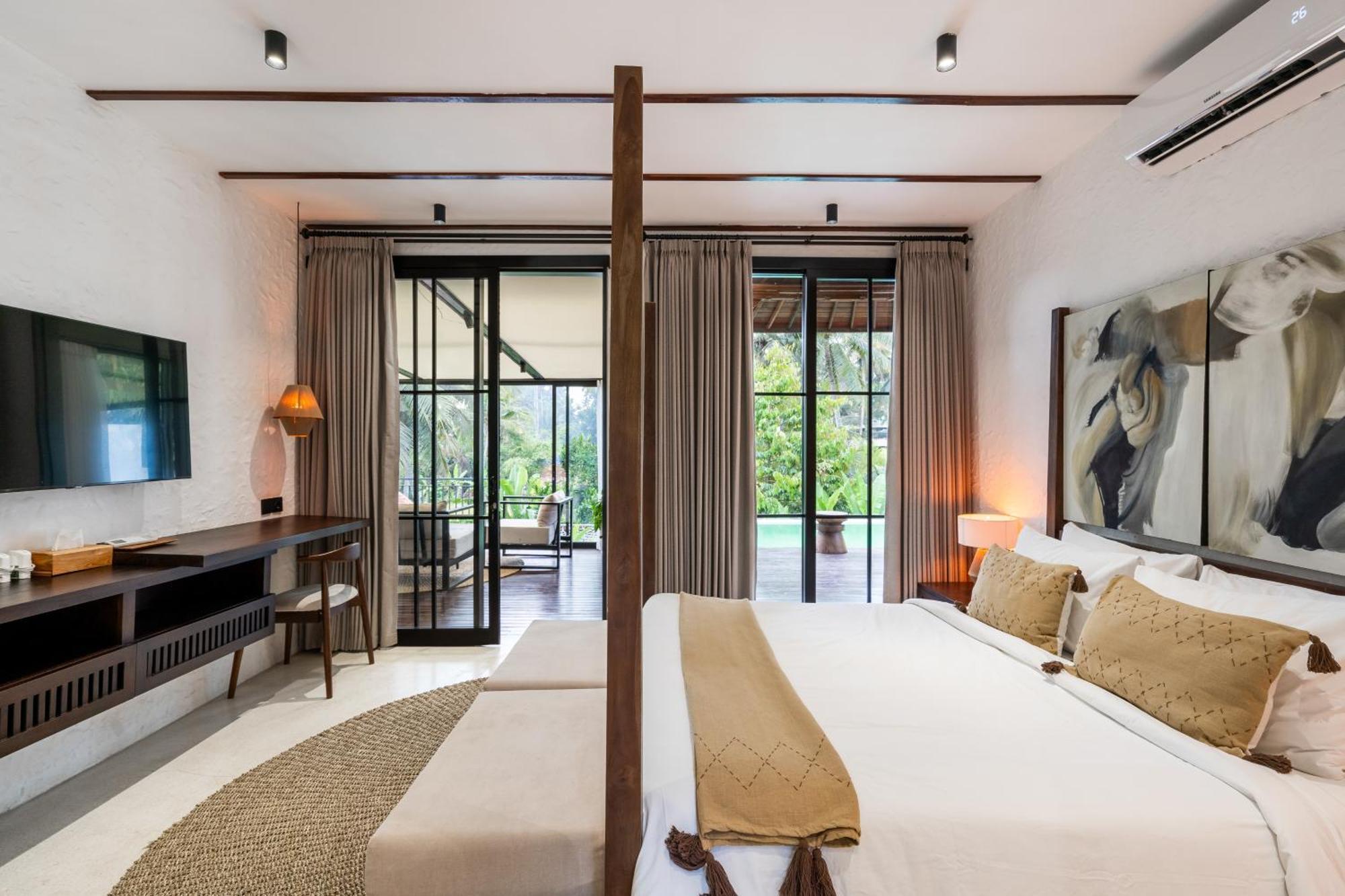Exclusive New In - 2bdr, Massive Pool - Ultimate Luxury Villa *