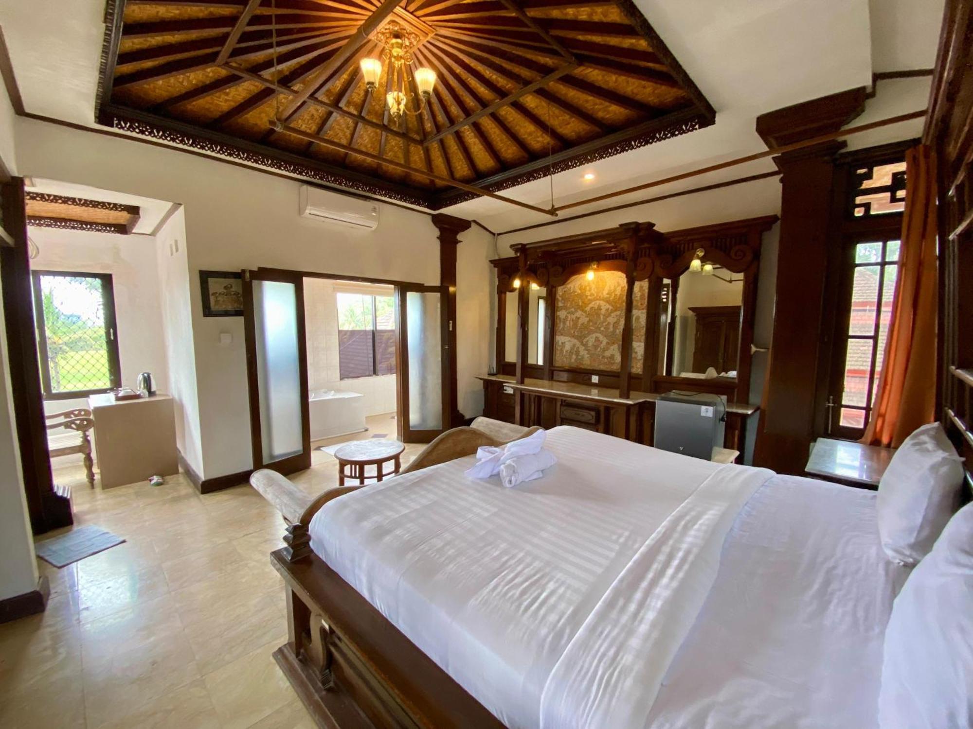 Suly Vegetarian & Hotel Ubud