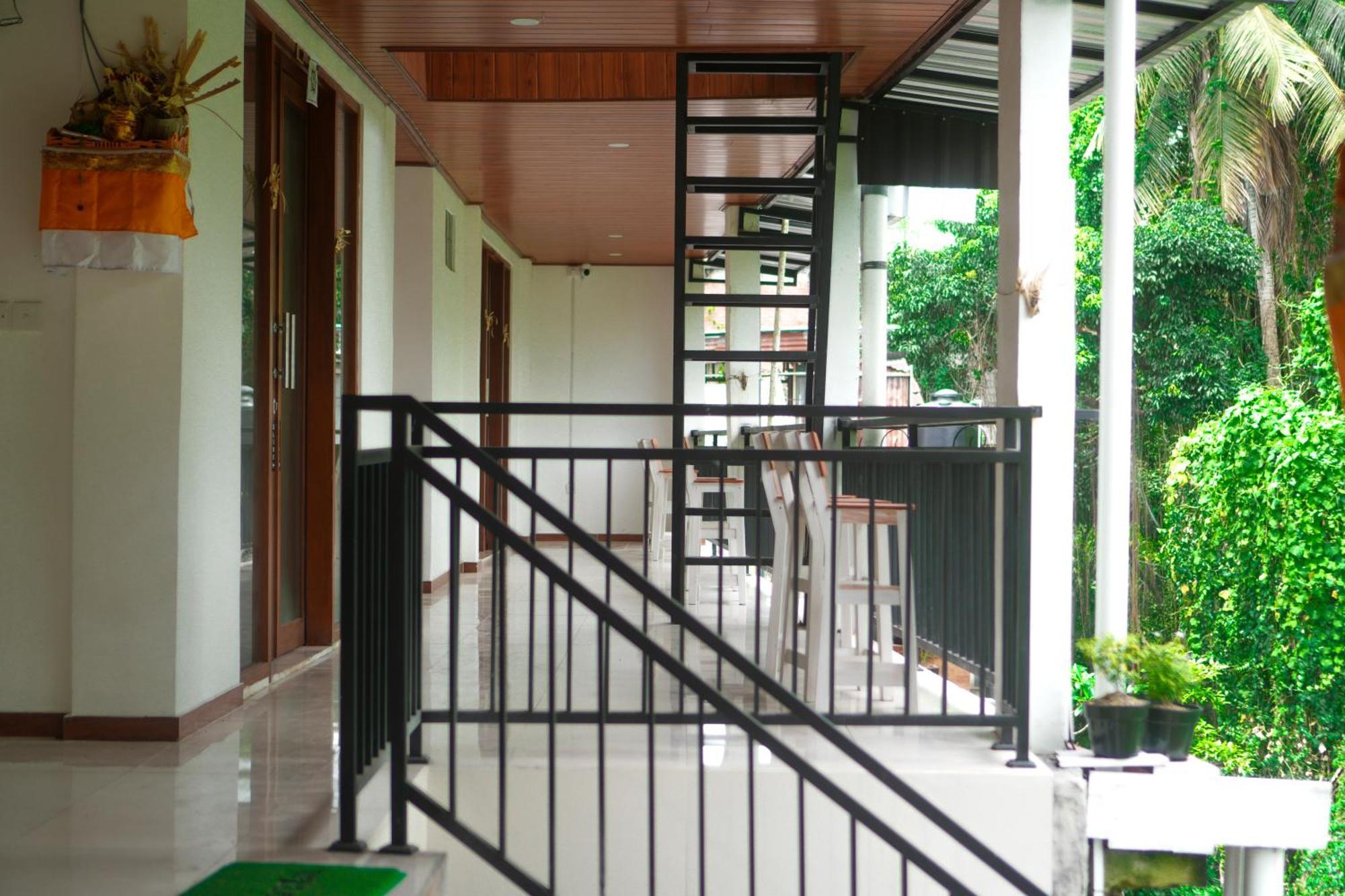 House Of Semar Sari *