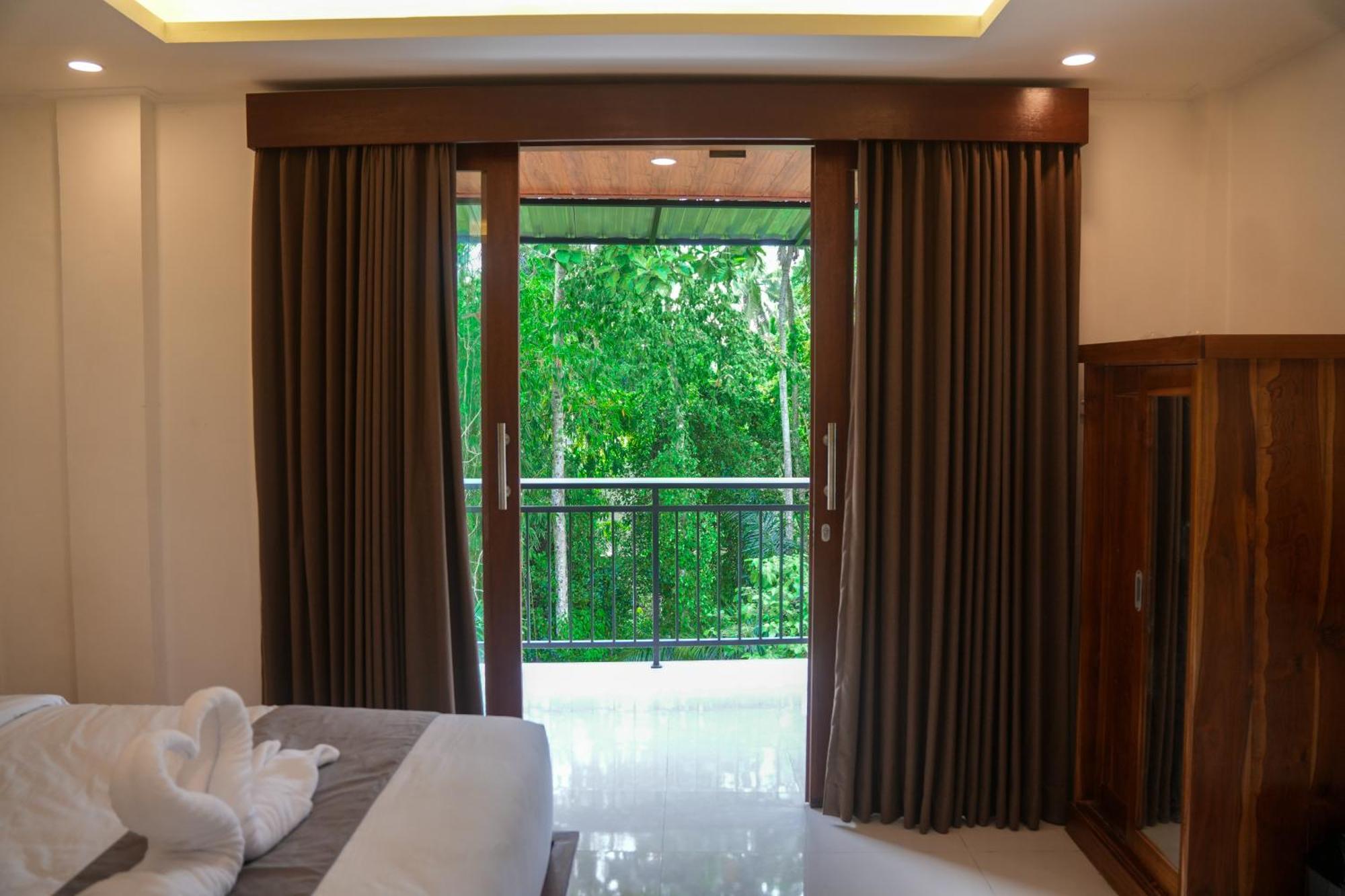 House Of Semar Sari Guest house *