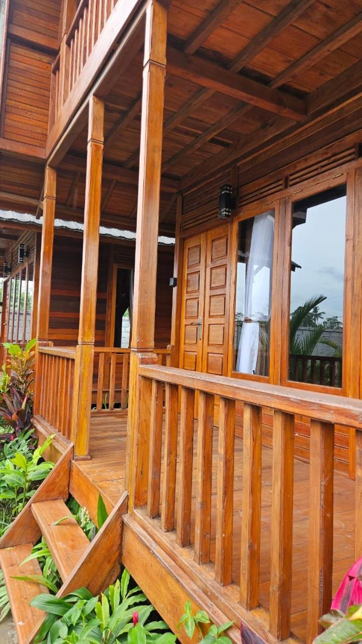 Kayu Joglos Villa