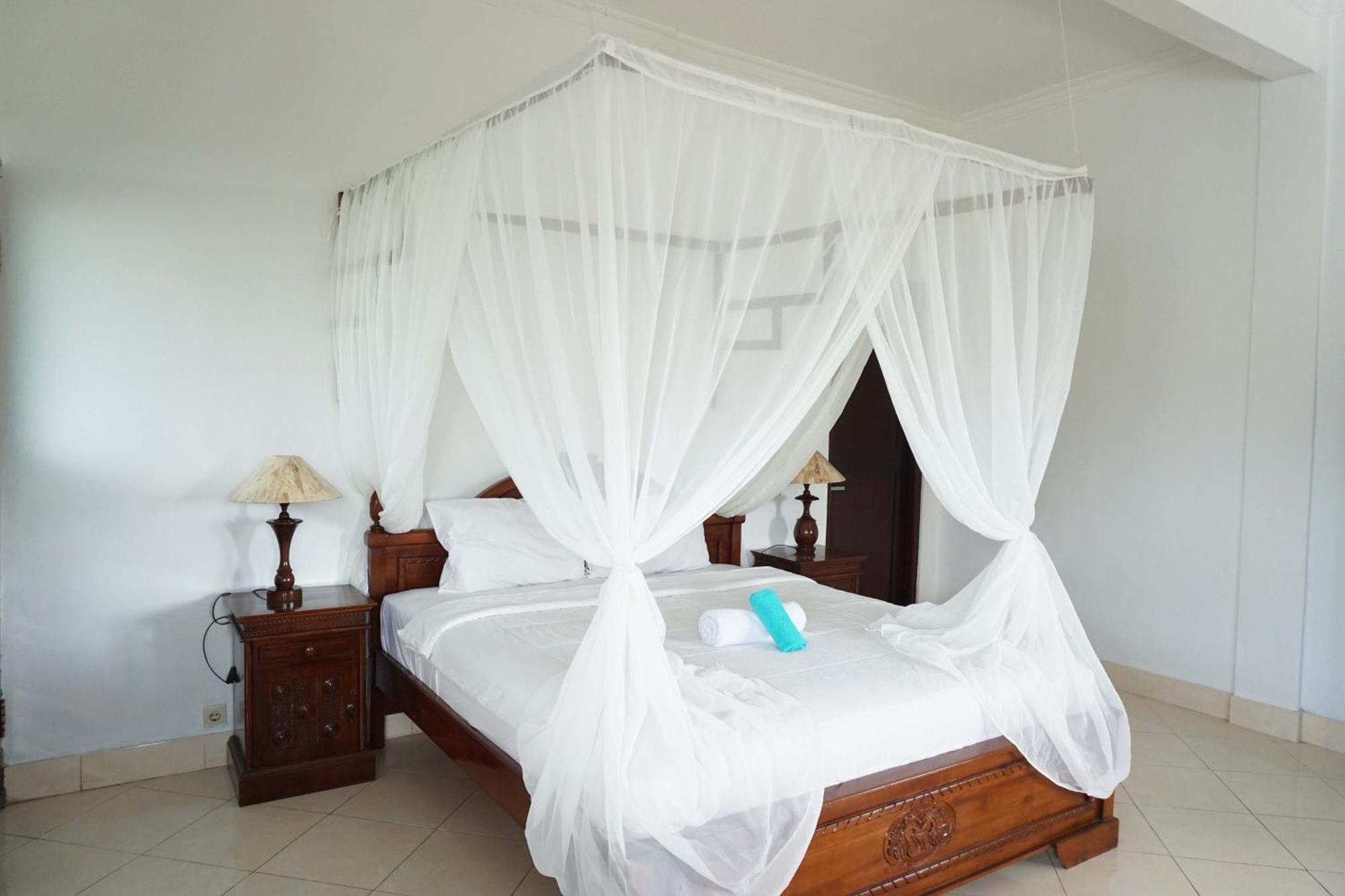 Adi Villa