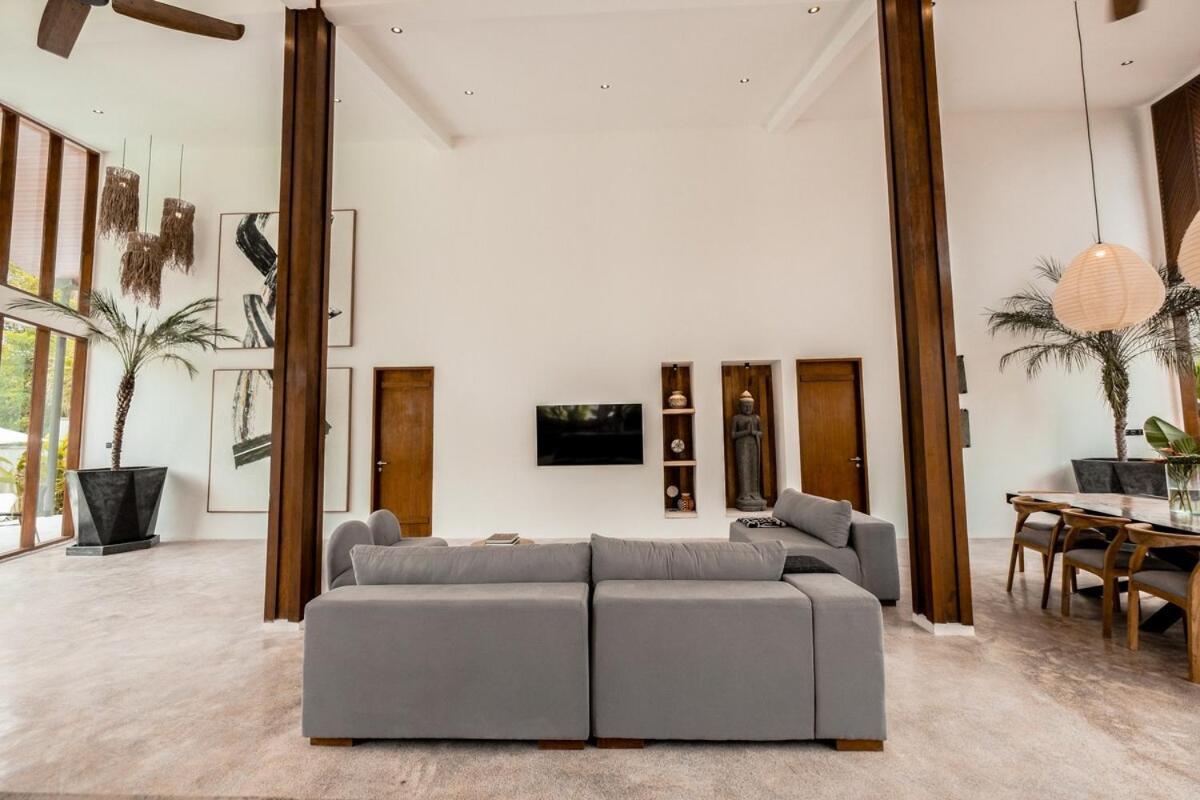 Four Bedroom Luxury Laya Villa