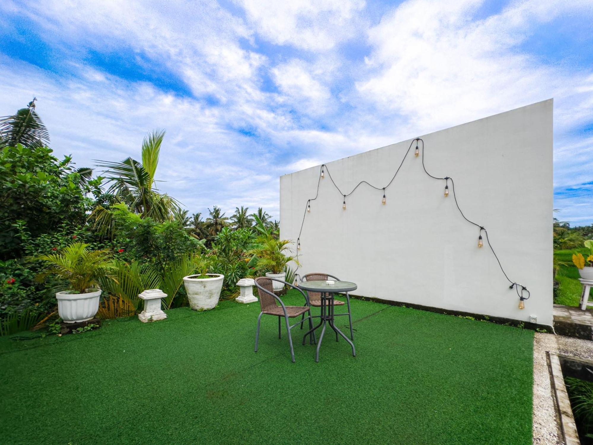 White Cubes Villa *
