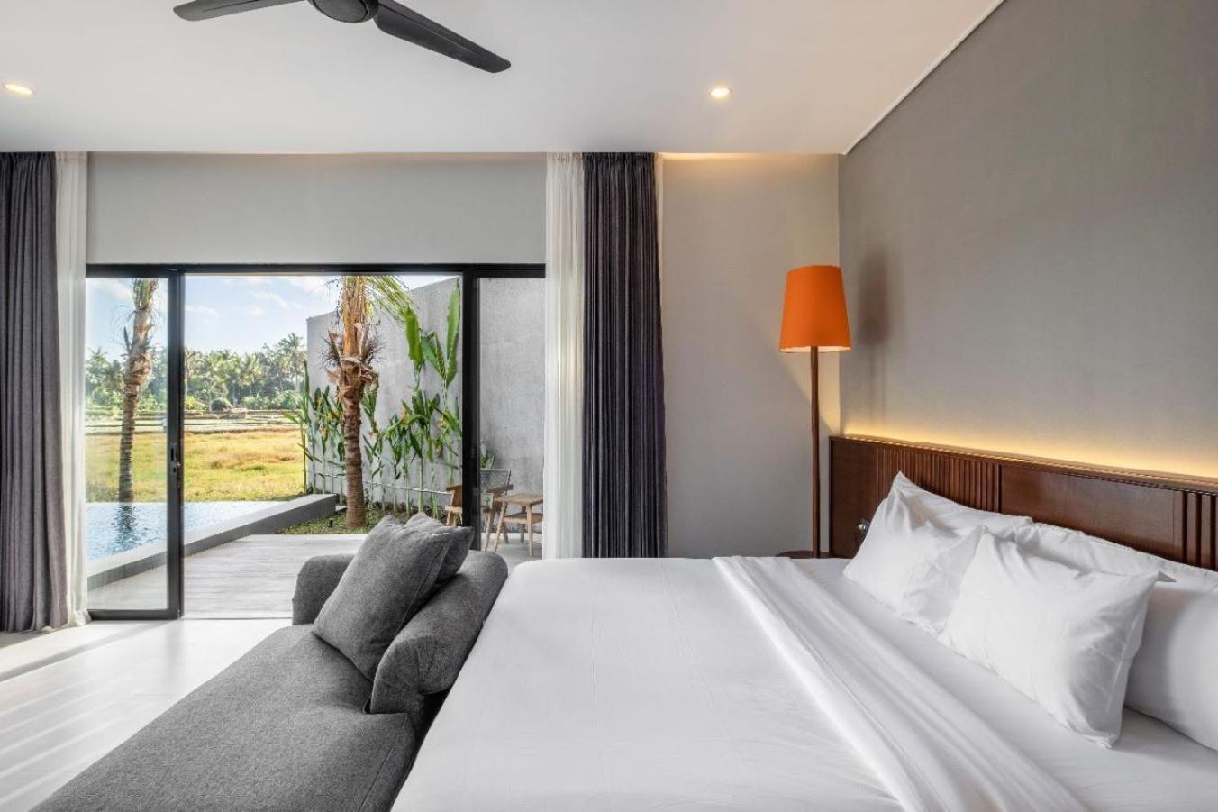 Cakra - 4 Bedroom Luxury With Infinity Pool And Paddy Field View Villa *