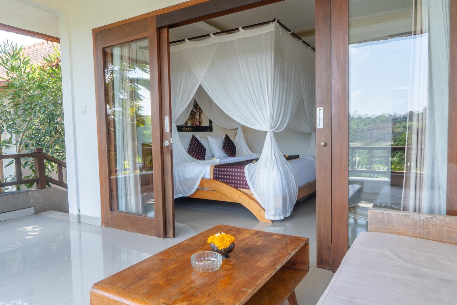 Mahadana Hotel 3*