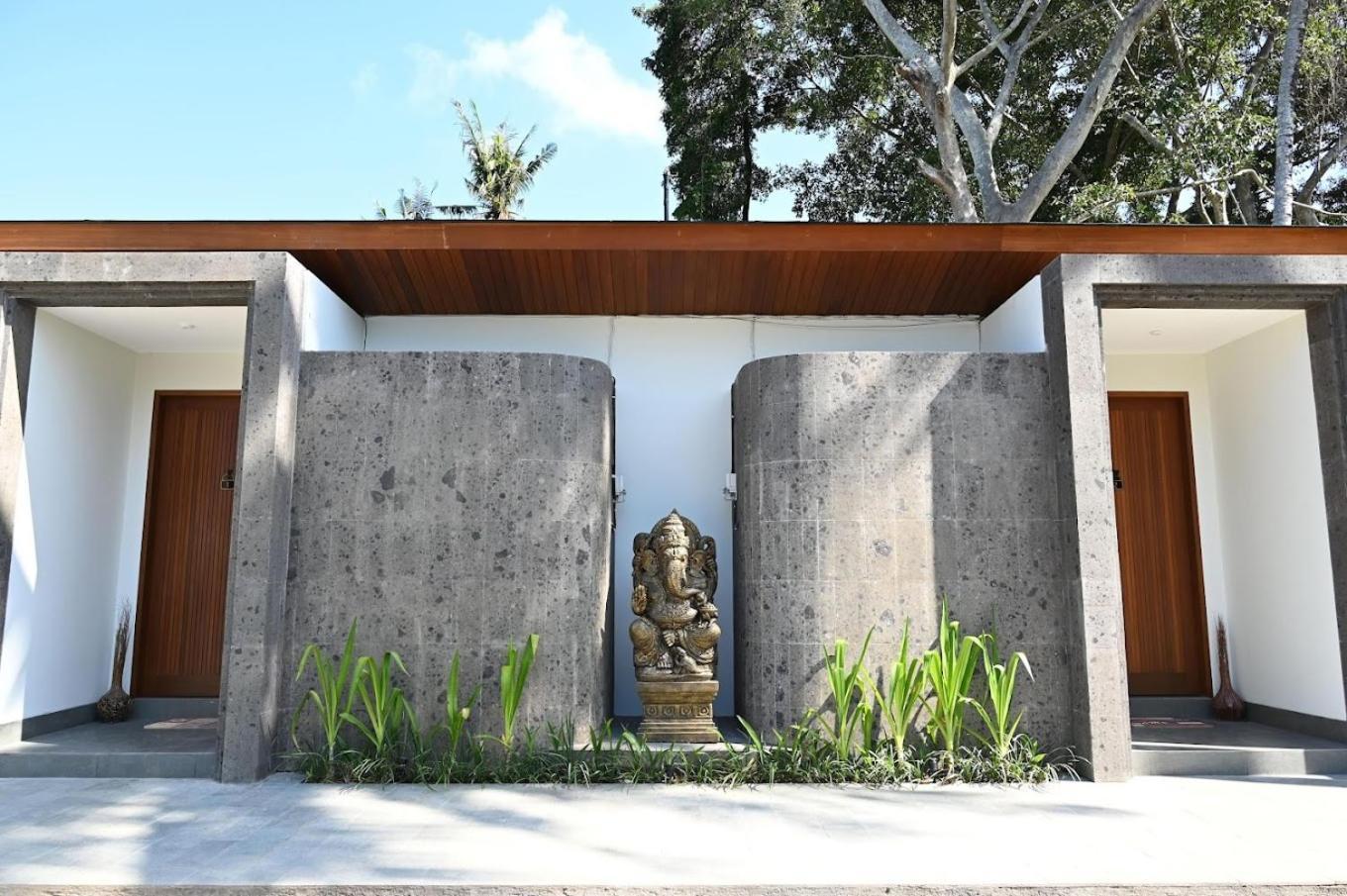 Suarga Des Anicca Villa *
