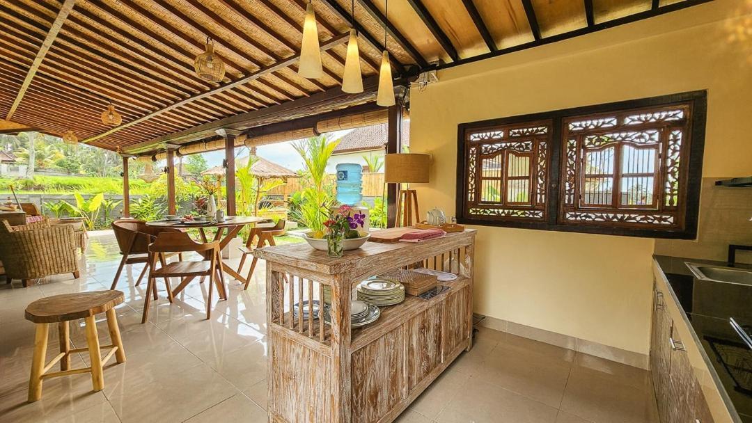 Ari Sawah House, Luxury 2 Bedroom With Pool Holiday home Ubud (Bali)