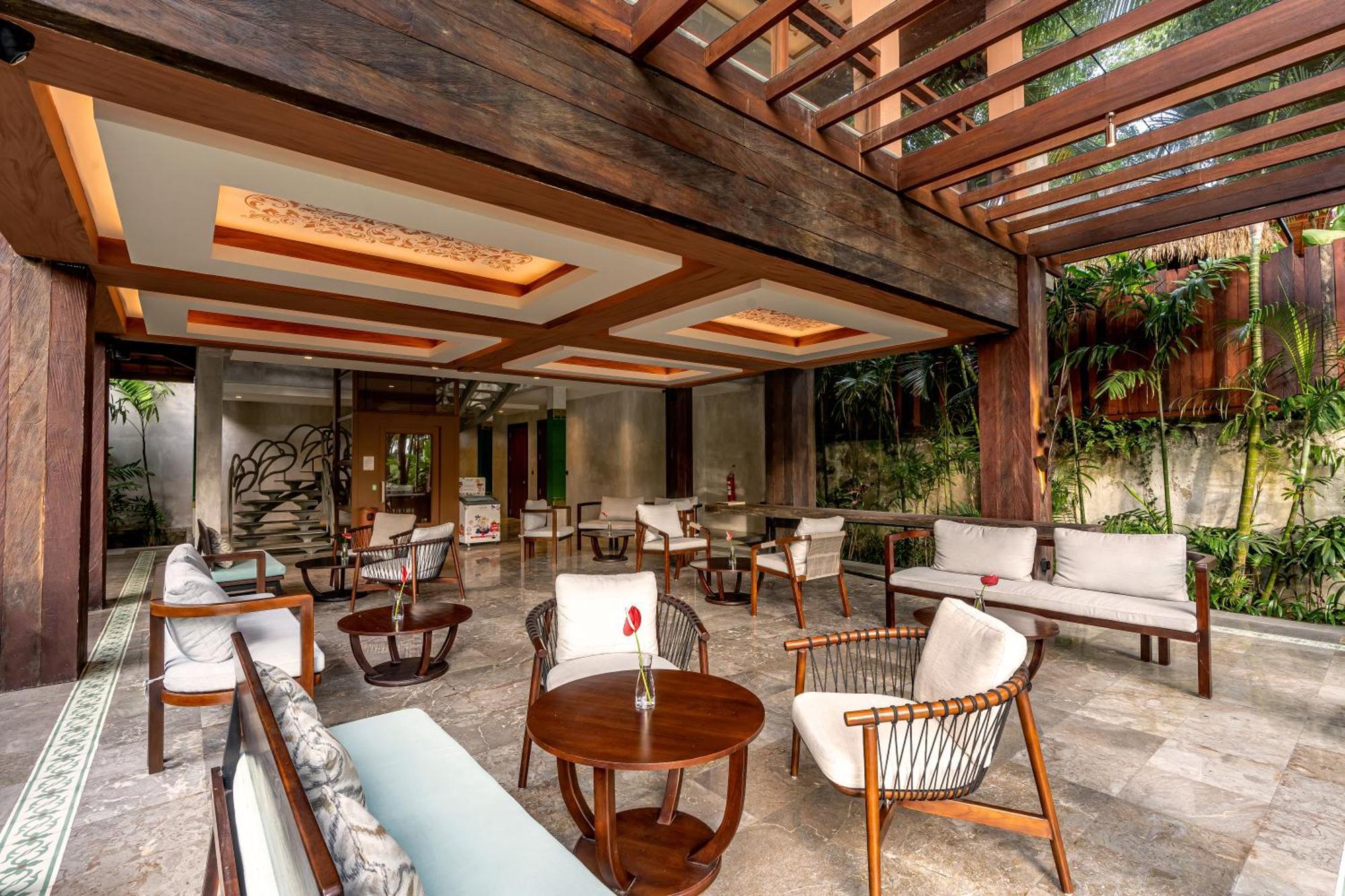 At Anandadara Villa