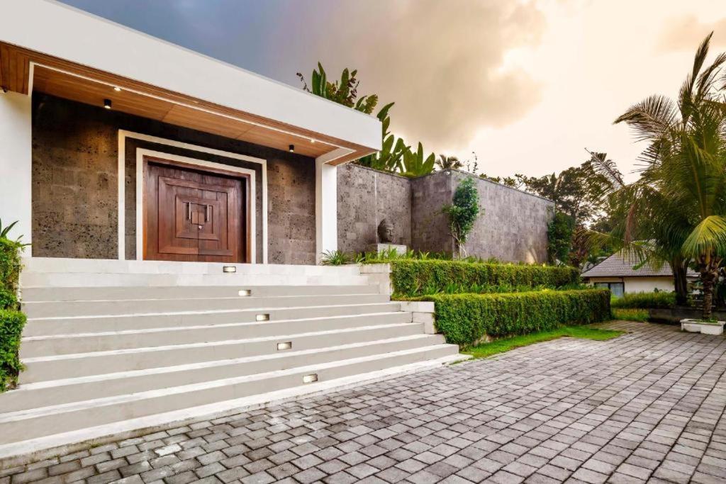 Exotic 6 Bedroom Coconut Trees Cyn Villa Ubud (Bali)