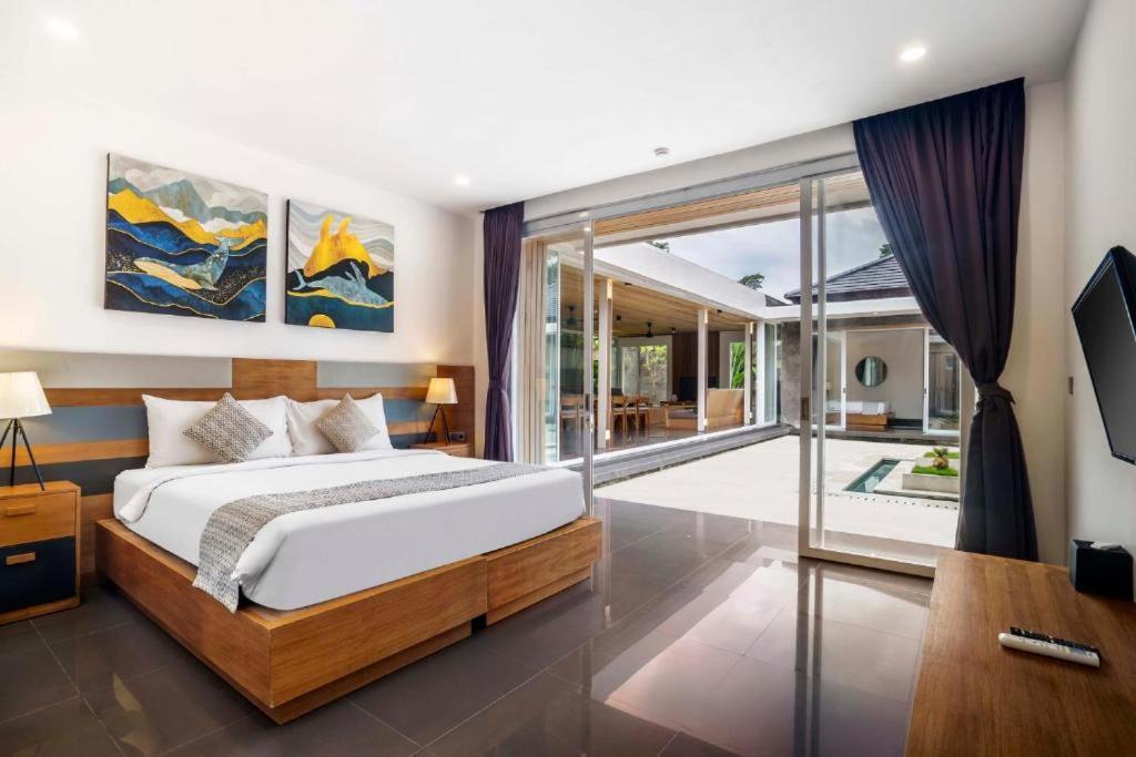 Exotic 6 Bedroom Coconut Trees Cyn Villa *