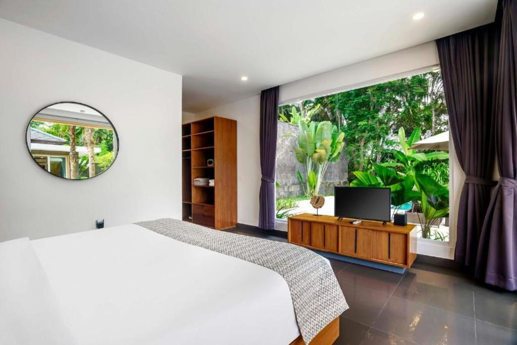 Exotic 6 Bedroom Coconut Trees Cyn *
