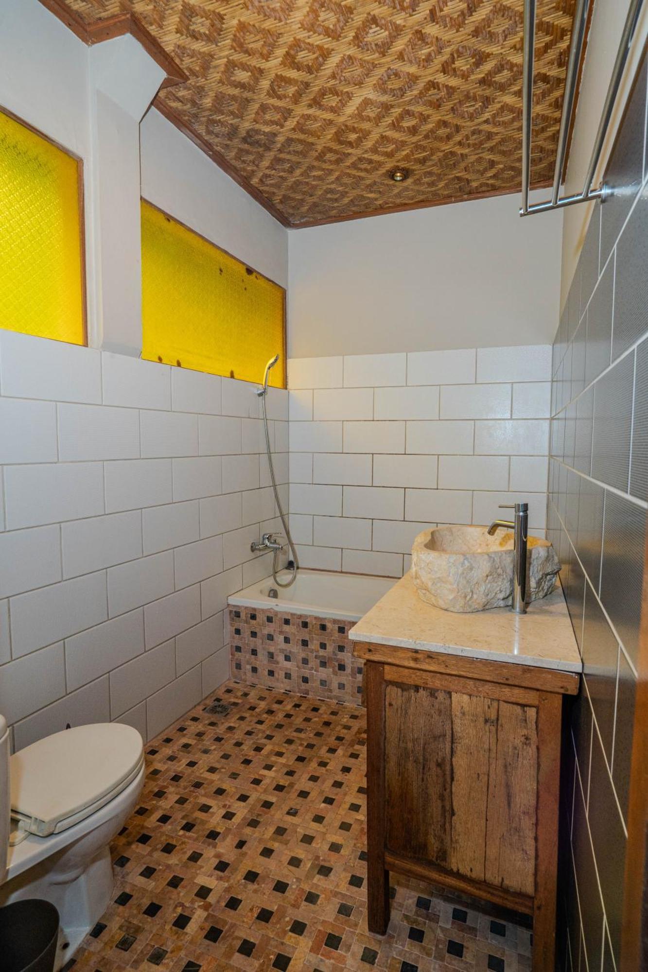 Ruben - 4 Bedrooms Jungle Holiday home *