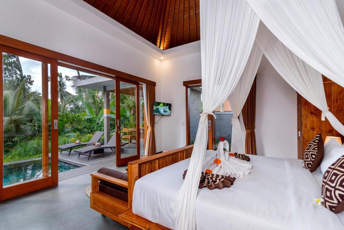 Sendaya Villa *